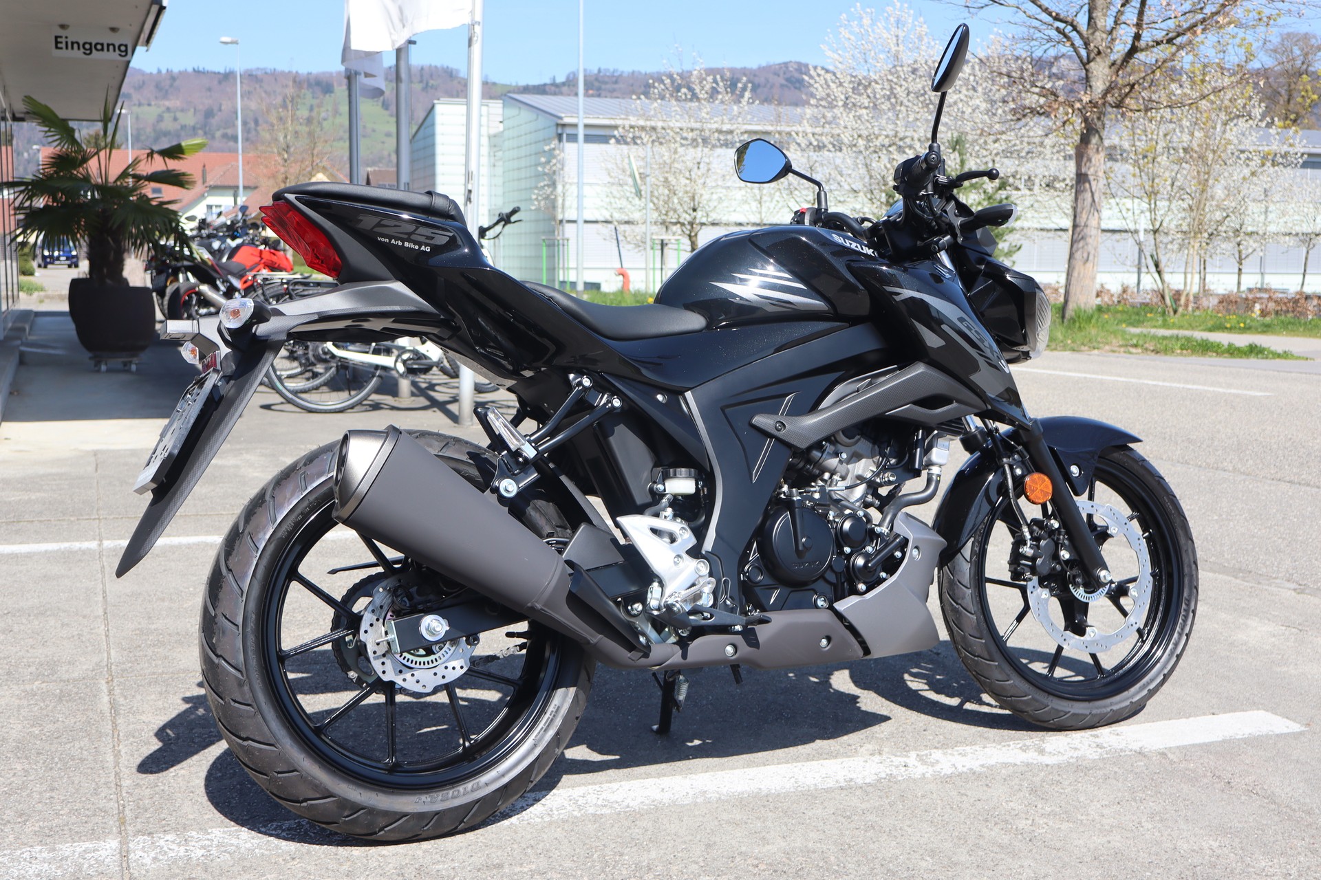 SUZUKI GSX-S 125 ABS-showroom-element-2