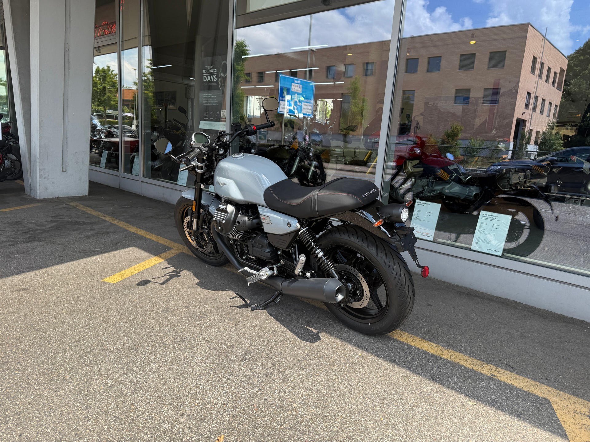 MOTO GUZZI V 7 Sport-image-8