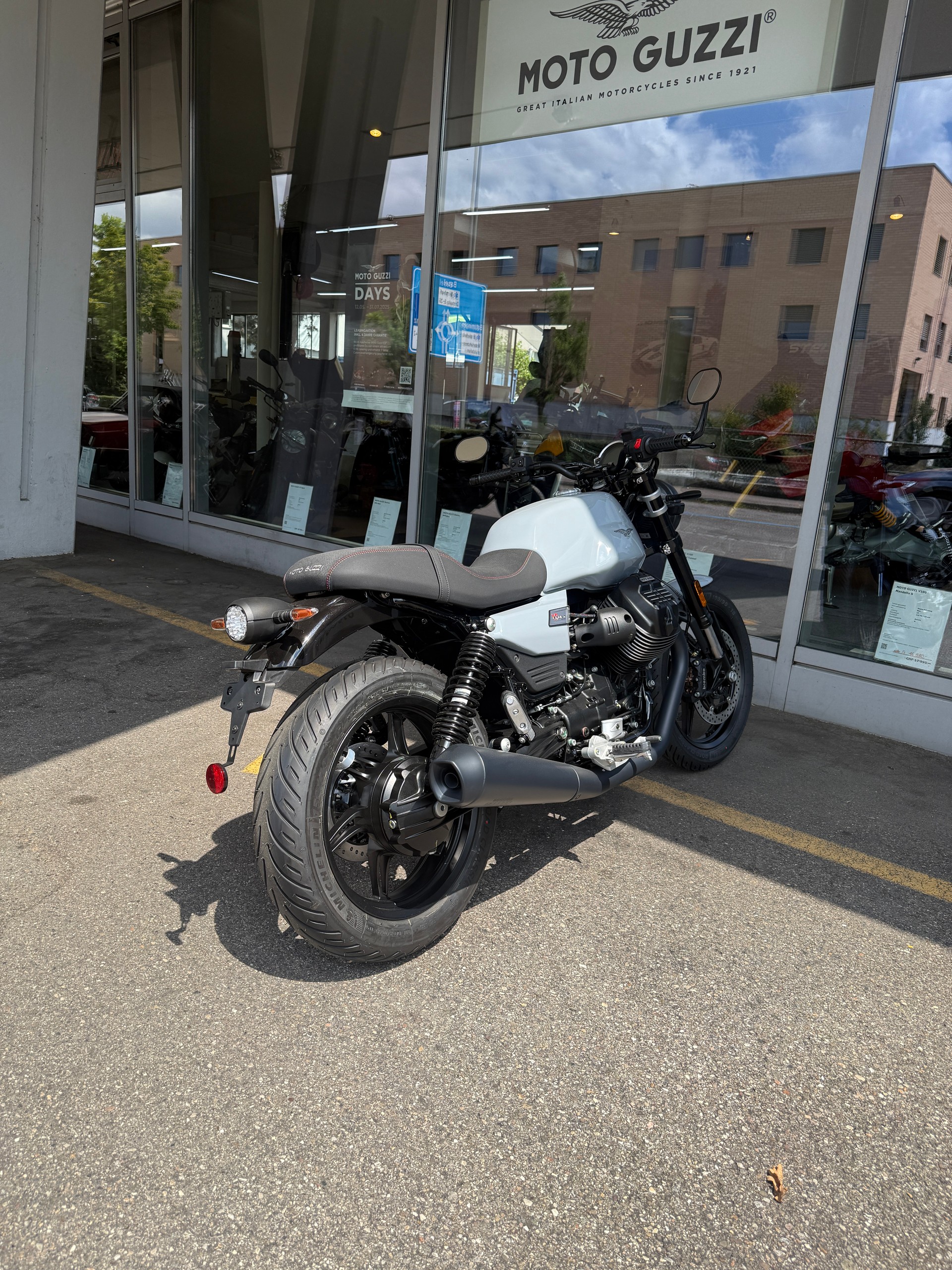 MOTO GUZZI V 7 Sport-image-11