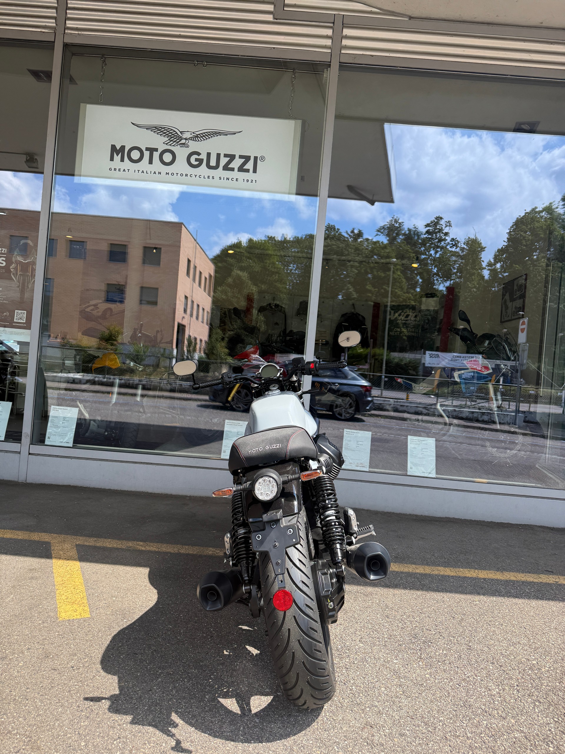 MOTO GUZZI V 7 Sport-image-10