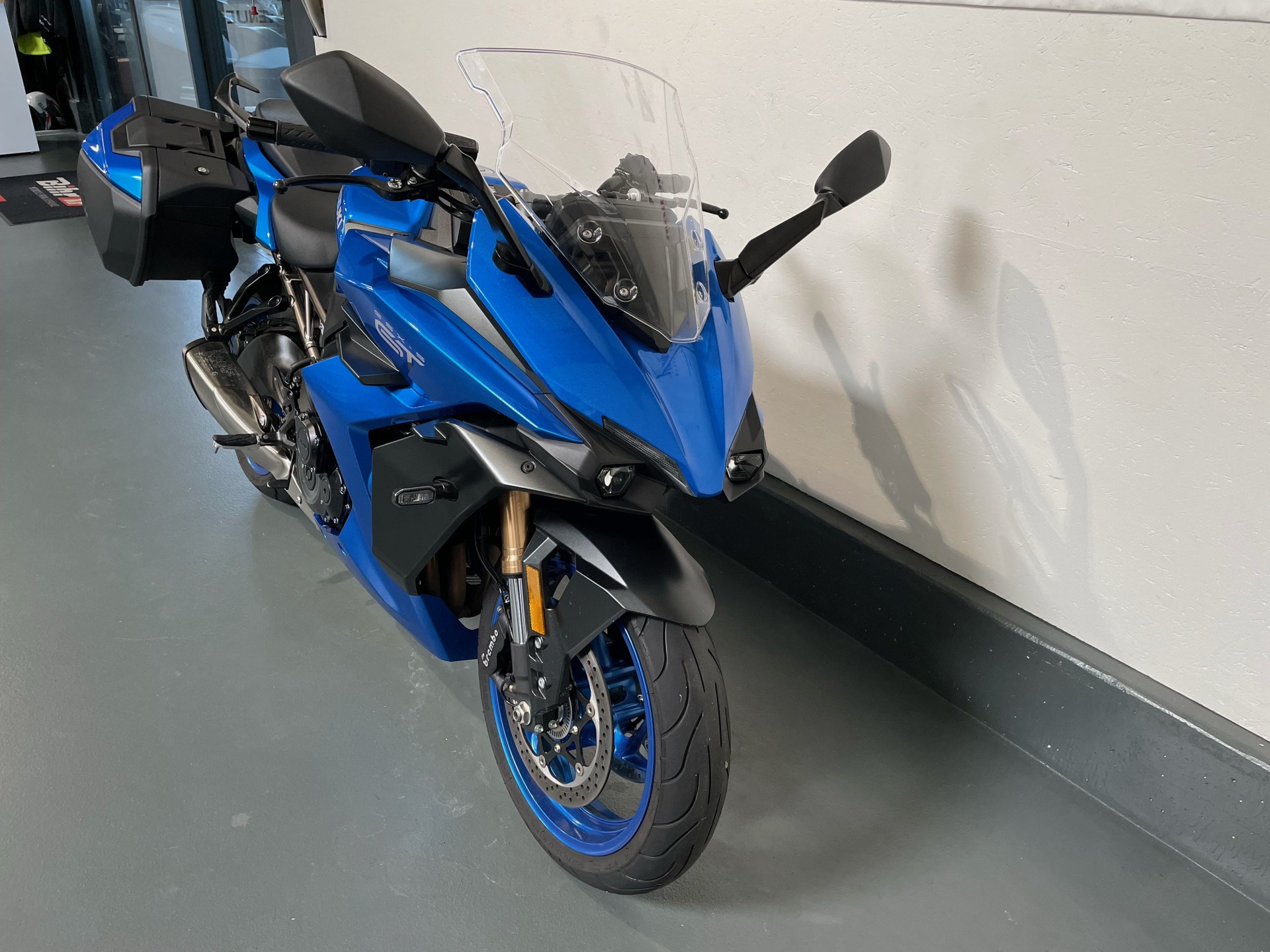 SUZUKI GSX-S 1000 GT-image-1