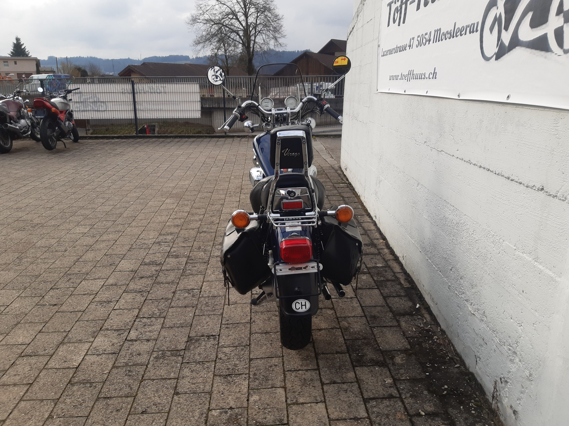 YAMAHA XV 750 Virago-showroom-element-2