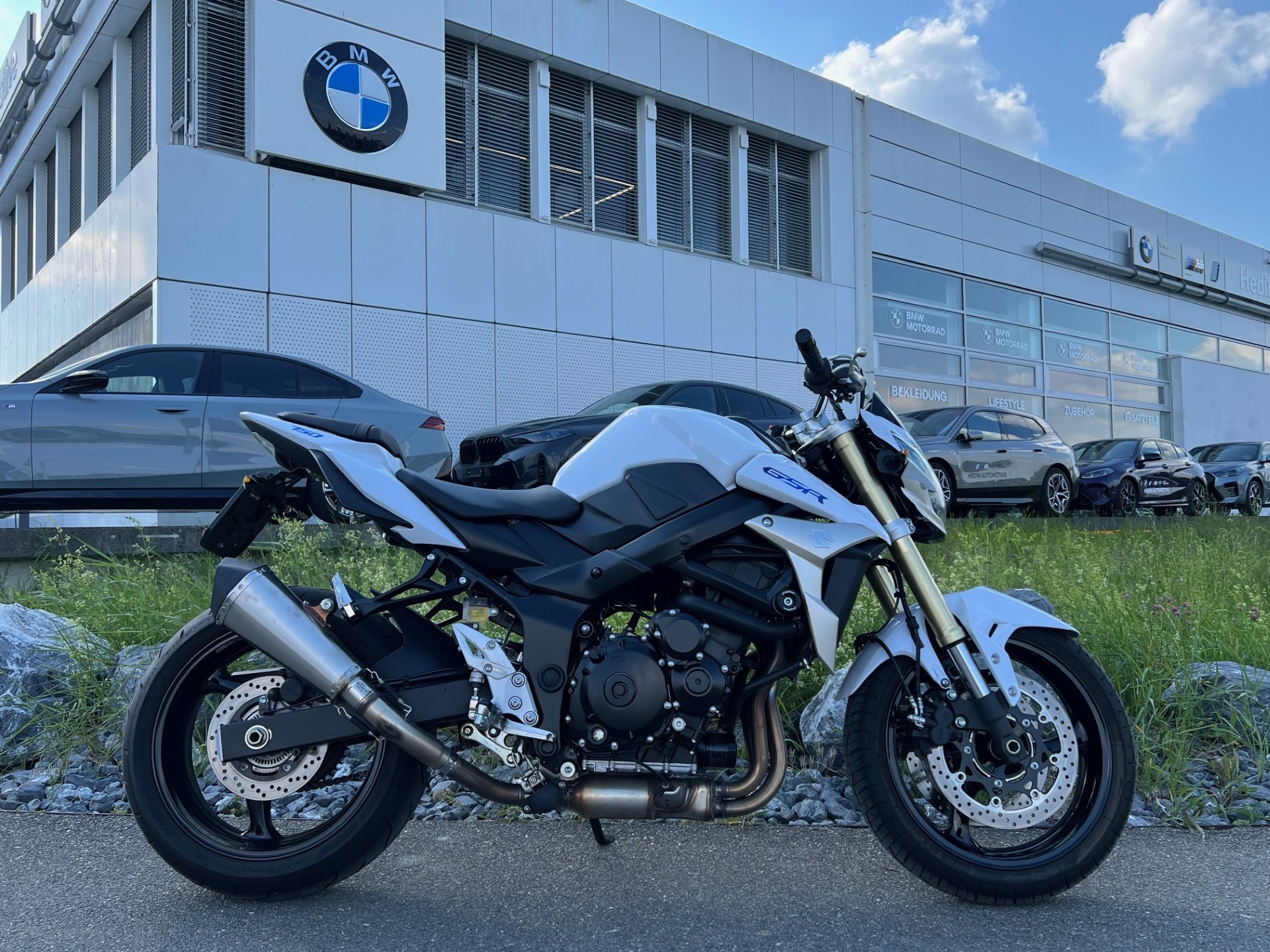SUZUKI GSR 750 A/U-image-0
