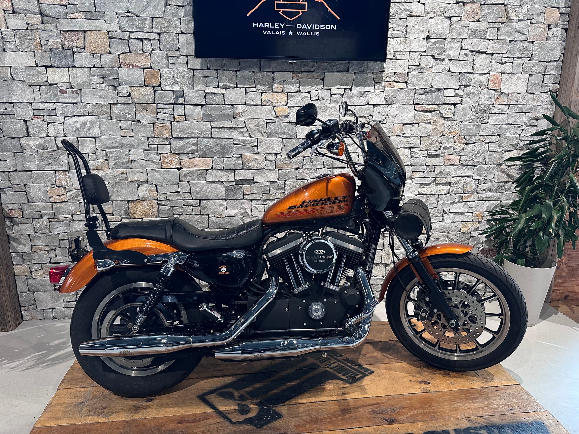 HARLEY-DAVIDSON XL883R