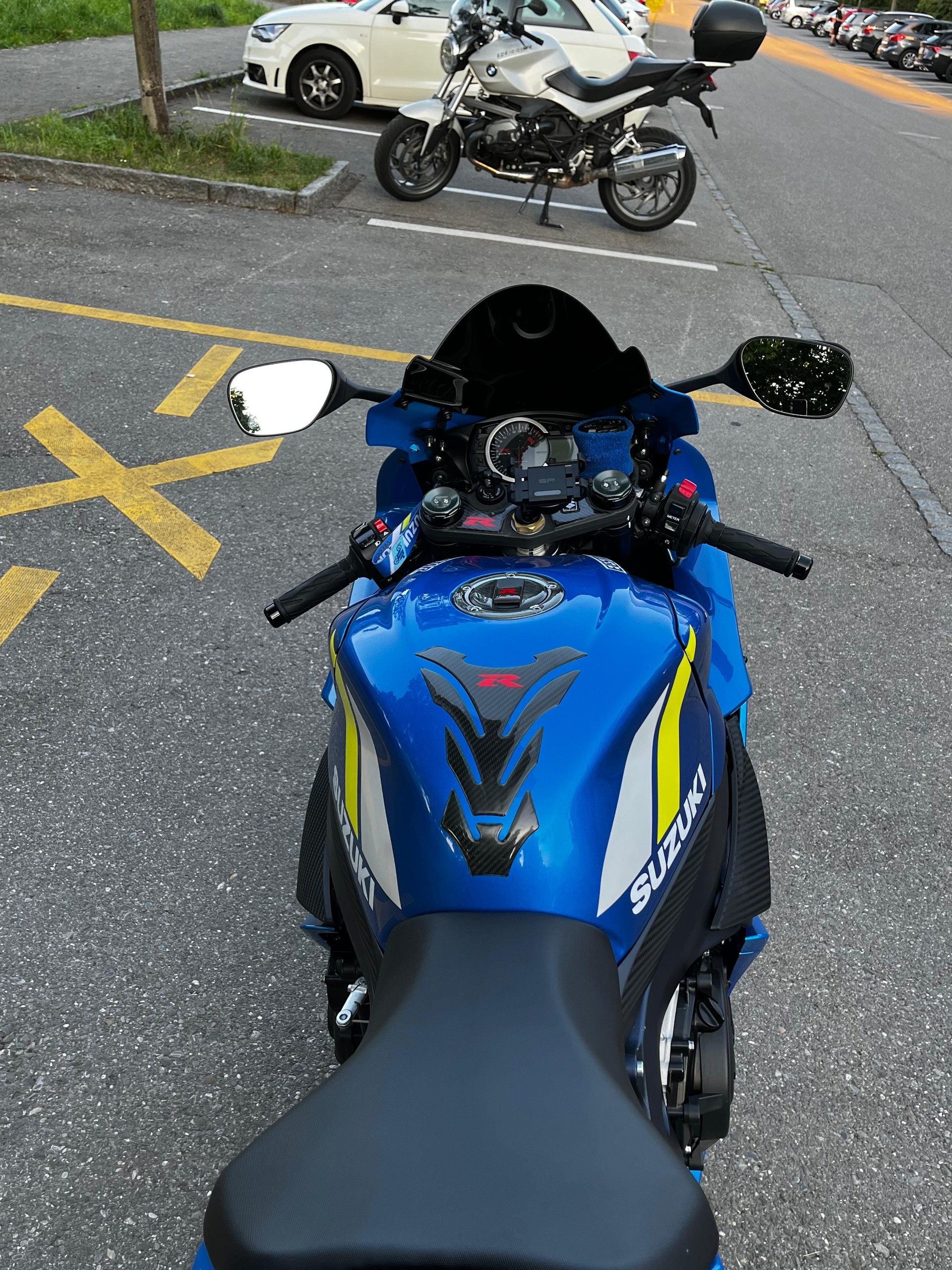 SUZUKI GSX-R 600 L3-image-11