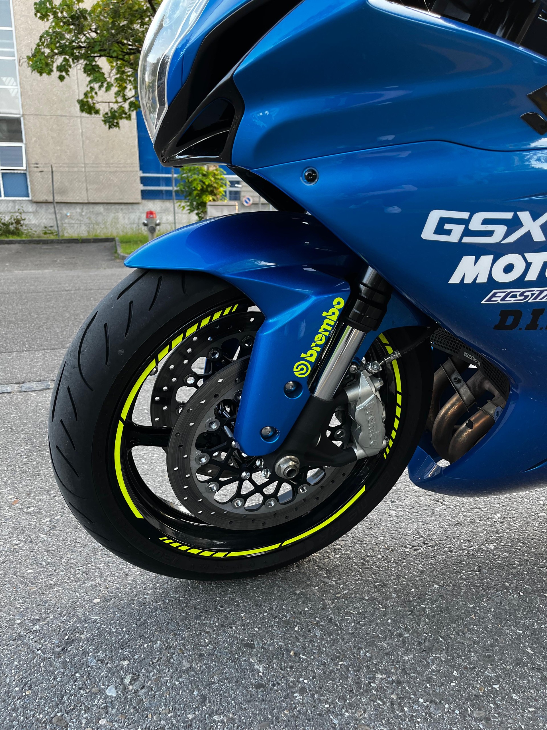 SUZUKI GSX-R 600 L3-image-10