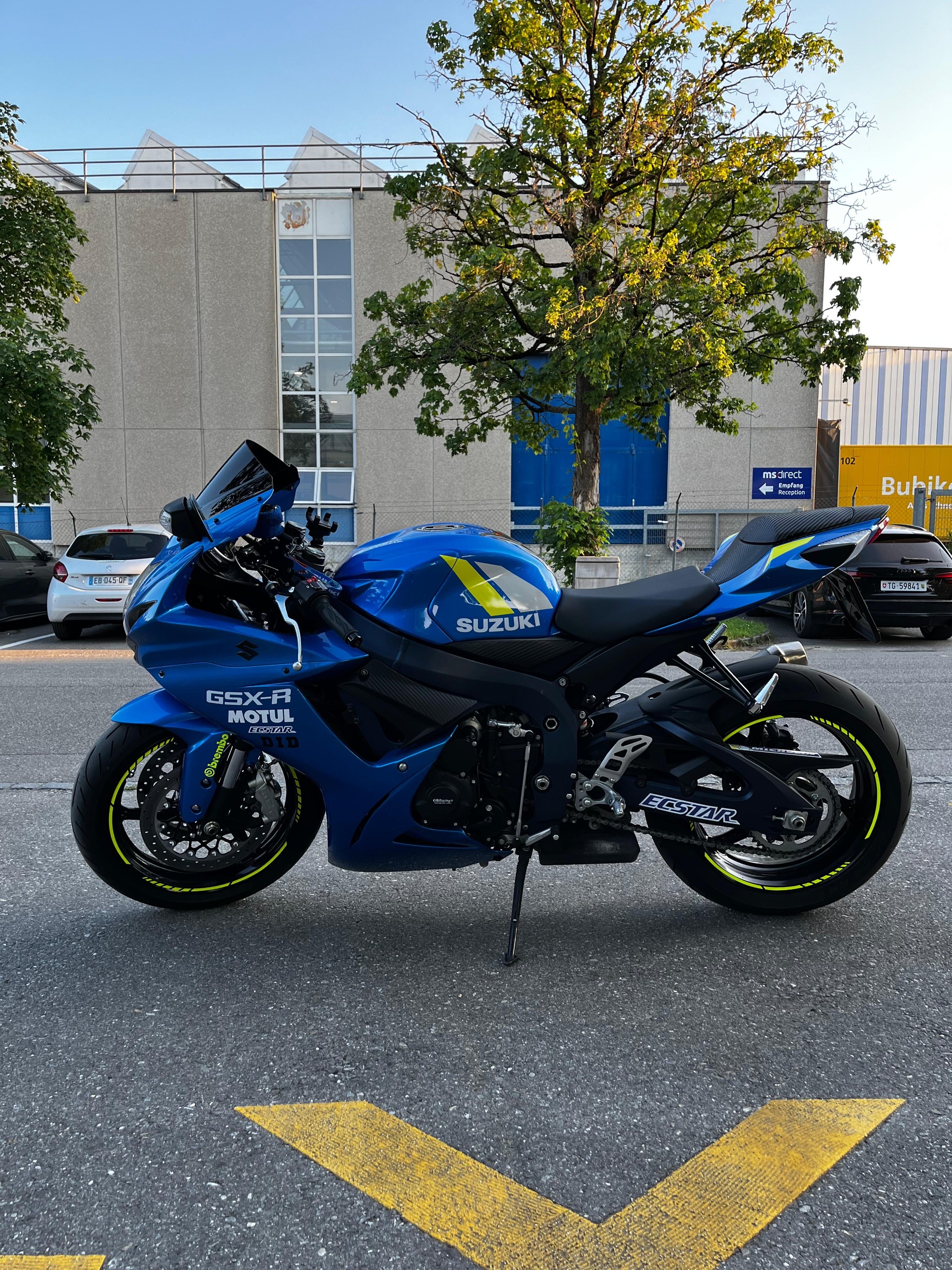 SUZUKI GSX-R 600 L3-image-3