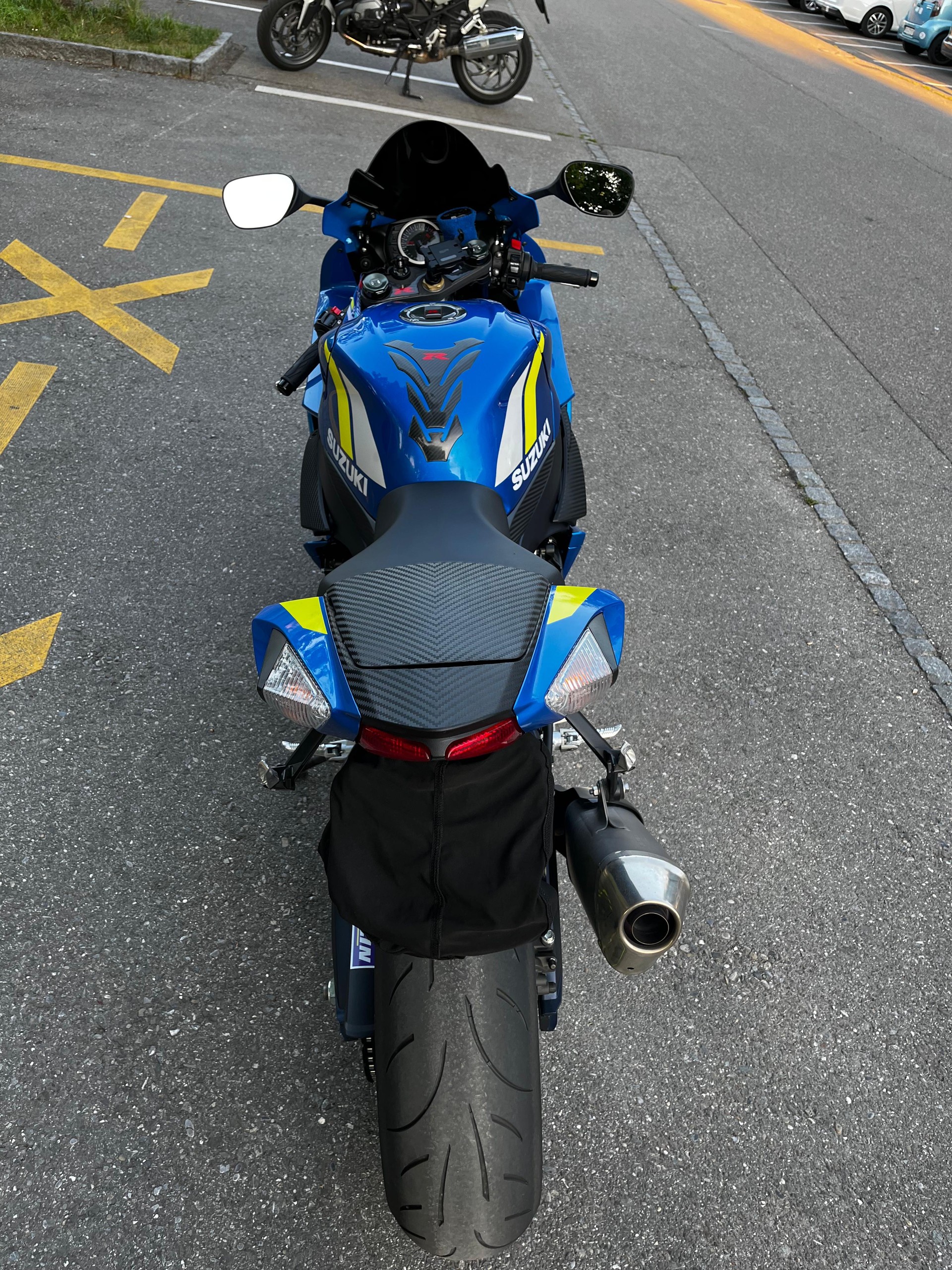 SUZUKI GSX-R 600 L3-image-4