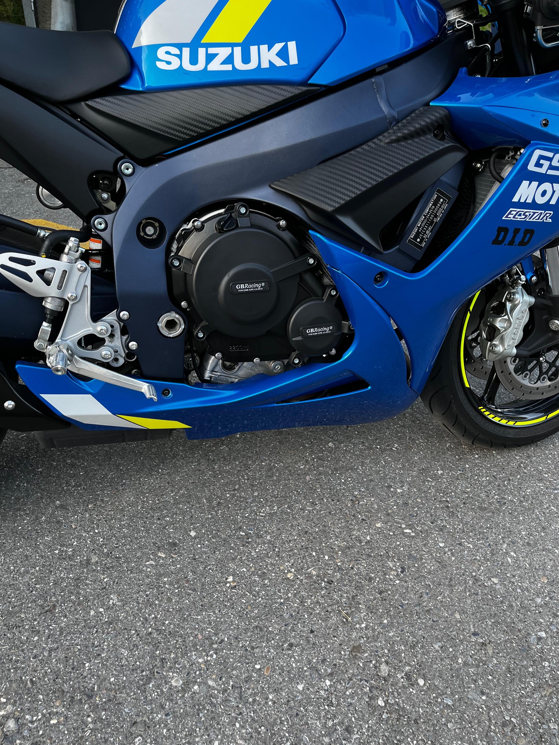 SUZUKI GSX-R 600 L3-image-8