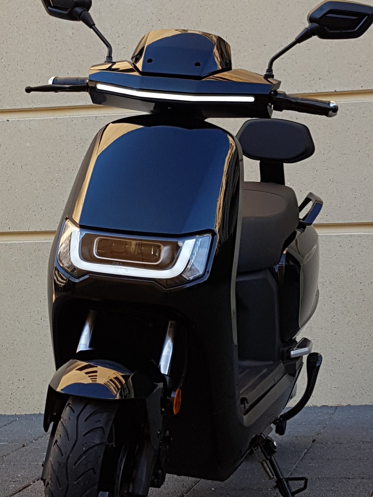 SUNRA ROBO-S-showroom-element-3