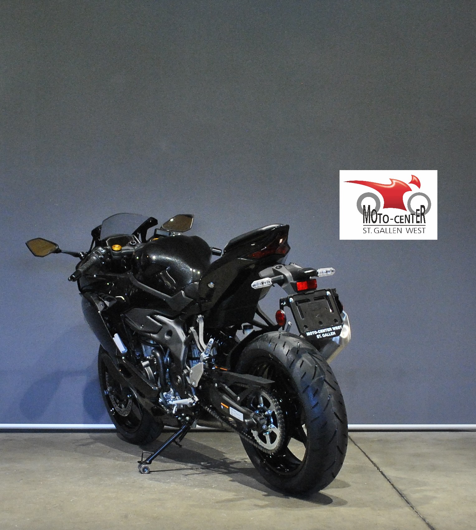 KAWASAKI NINJA ZX-4R-showroom-element-3