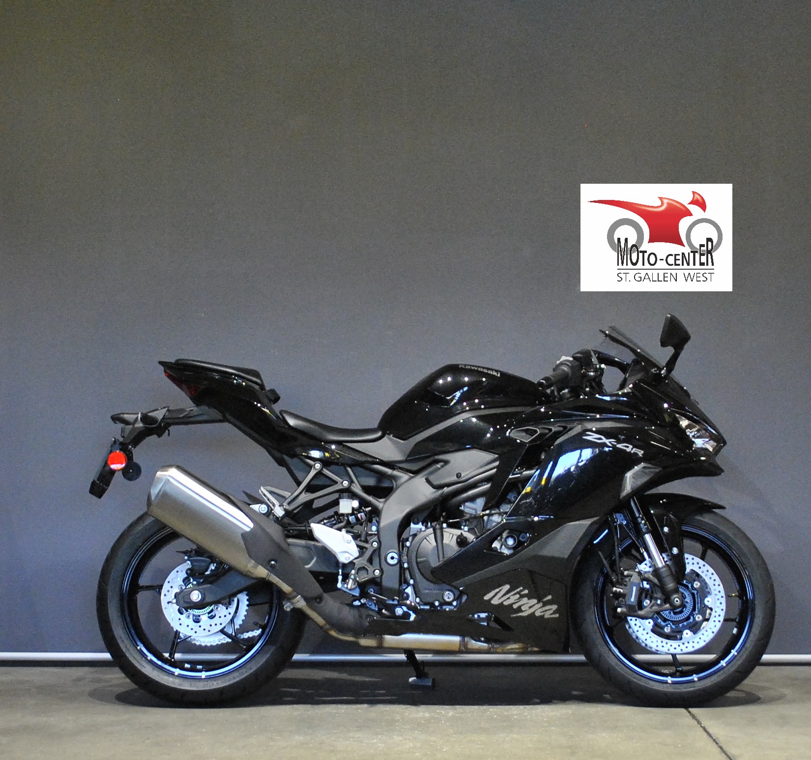 KAWASAKI NINJA ZX-4R-showroom-element-1