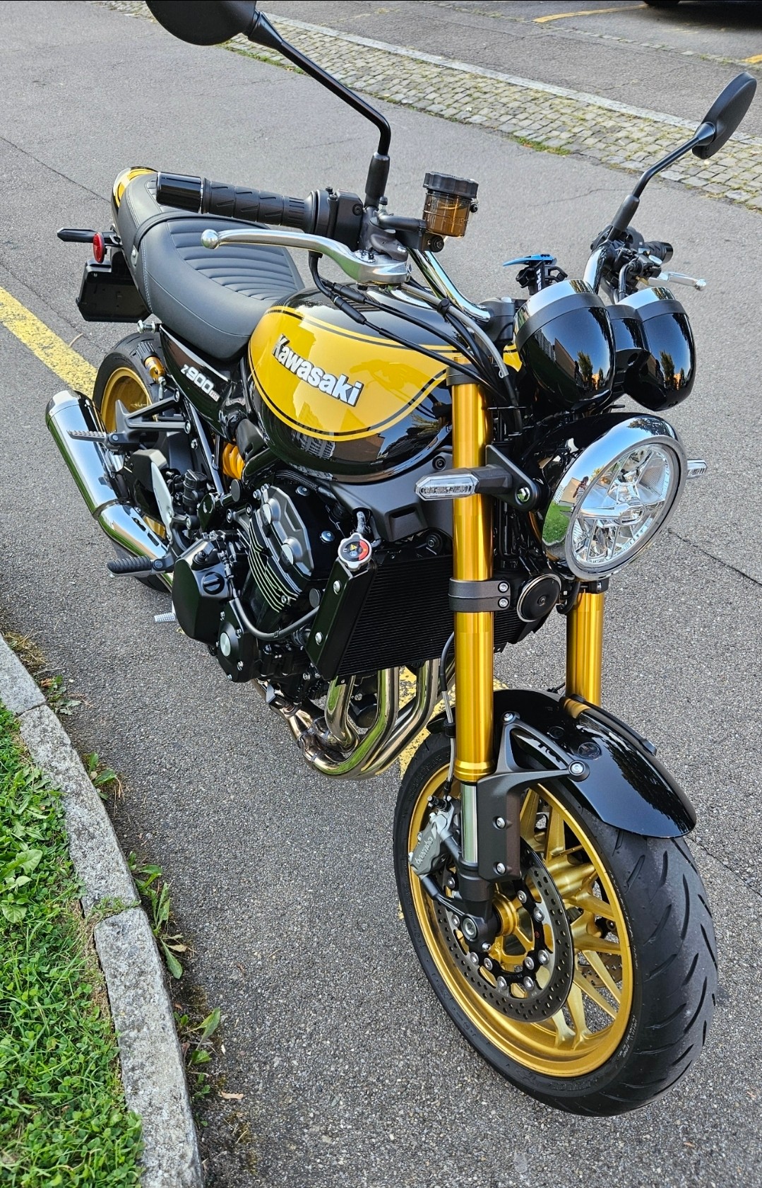 KAWASAKI Z 900 RS SE-image-0