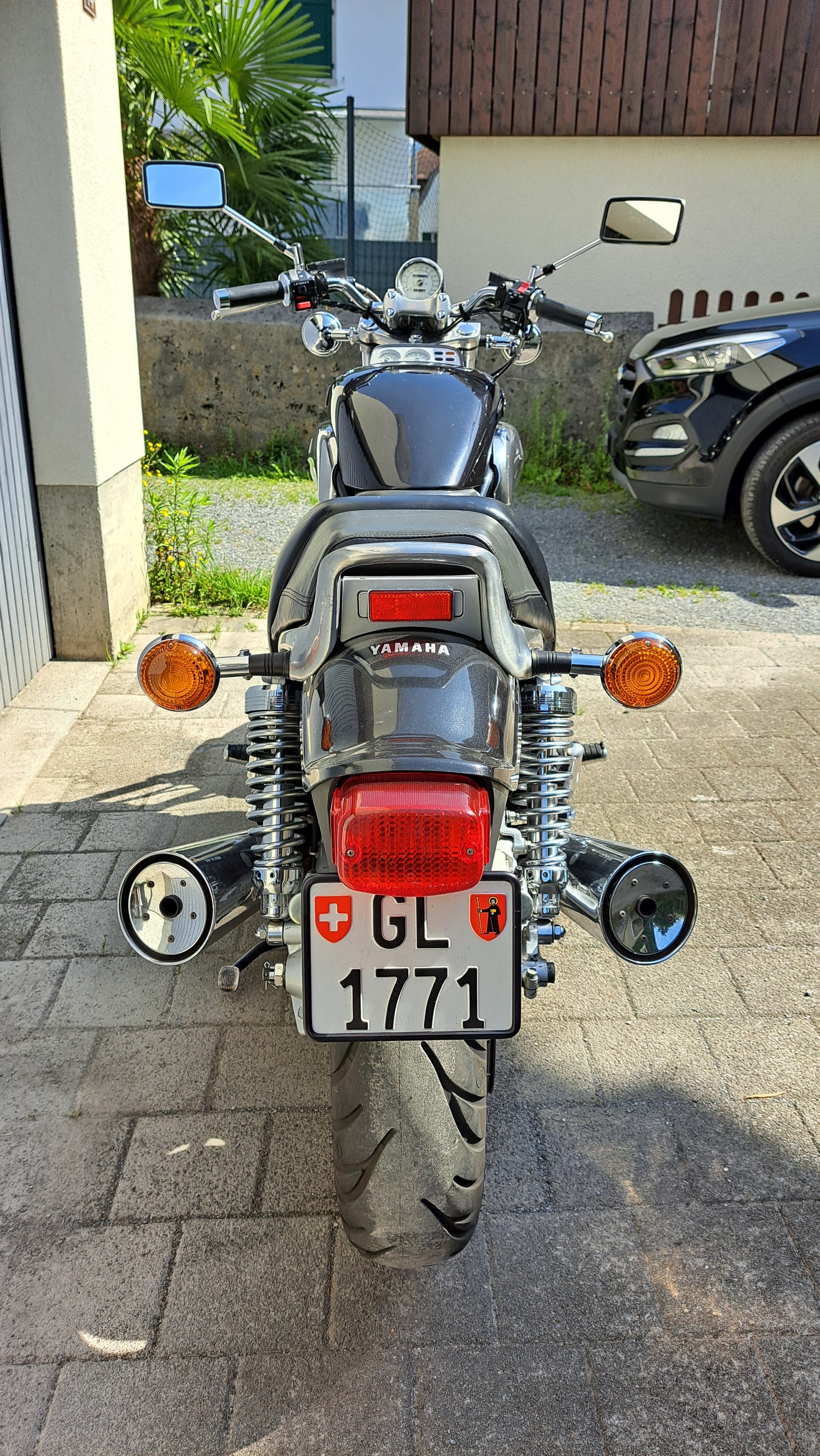 YAMAHA V-Max 1200-image-3