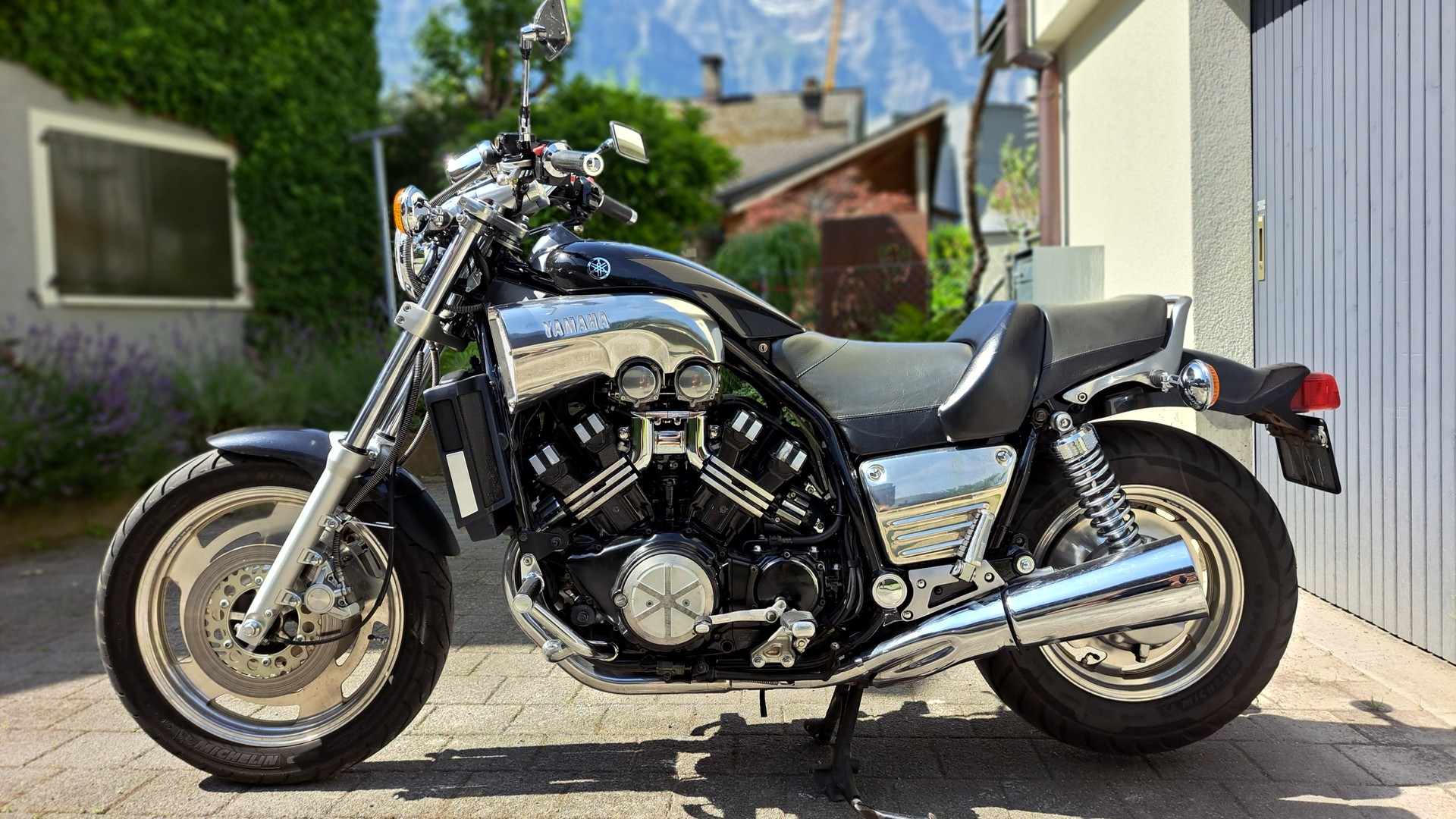 YAMAHA V-Max 1200-image-0