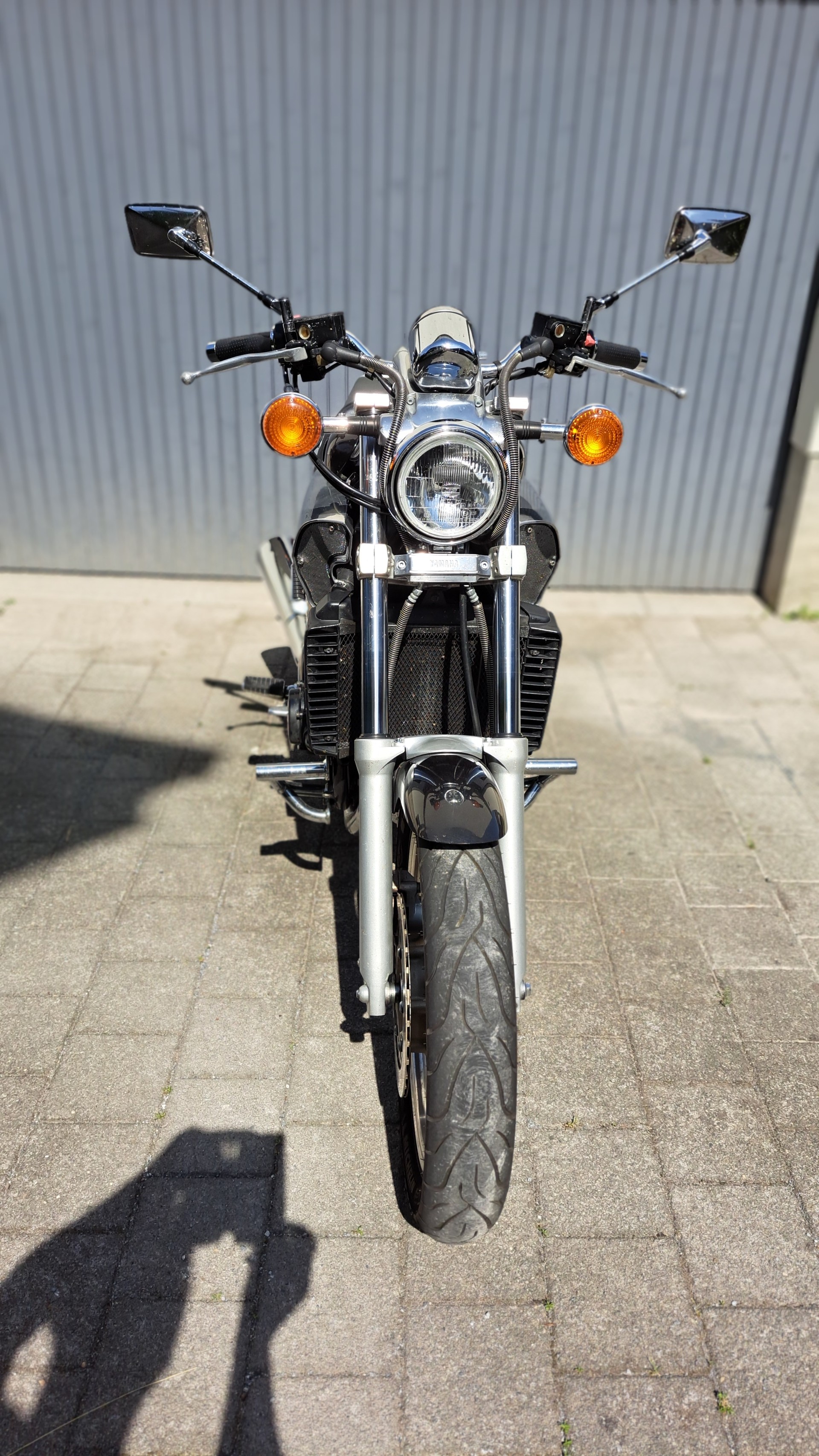 YAMAHA V-Max 1200-image-2