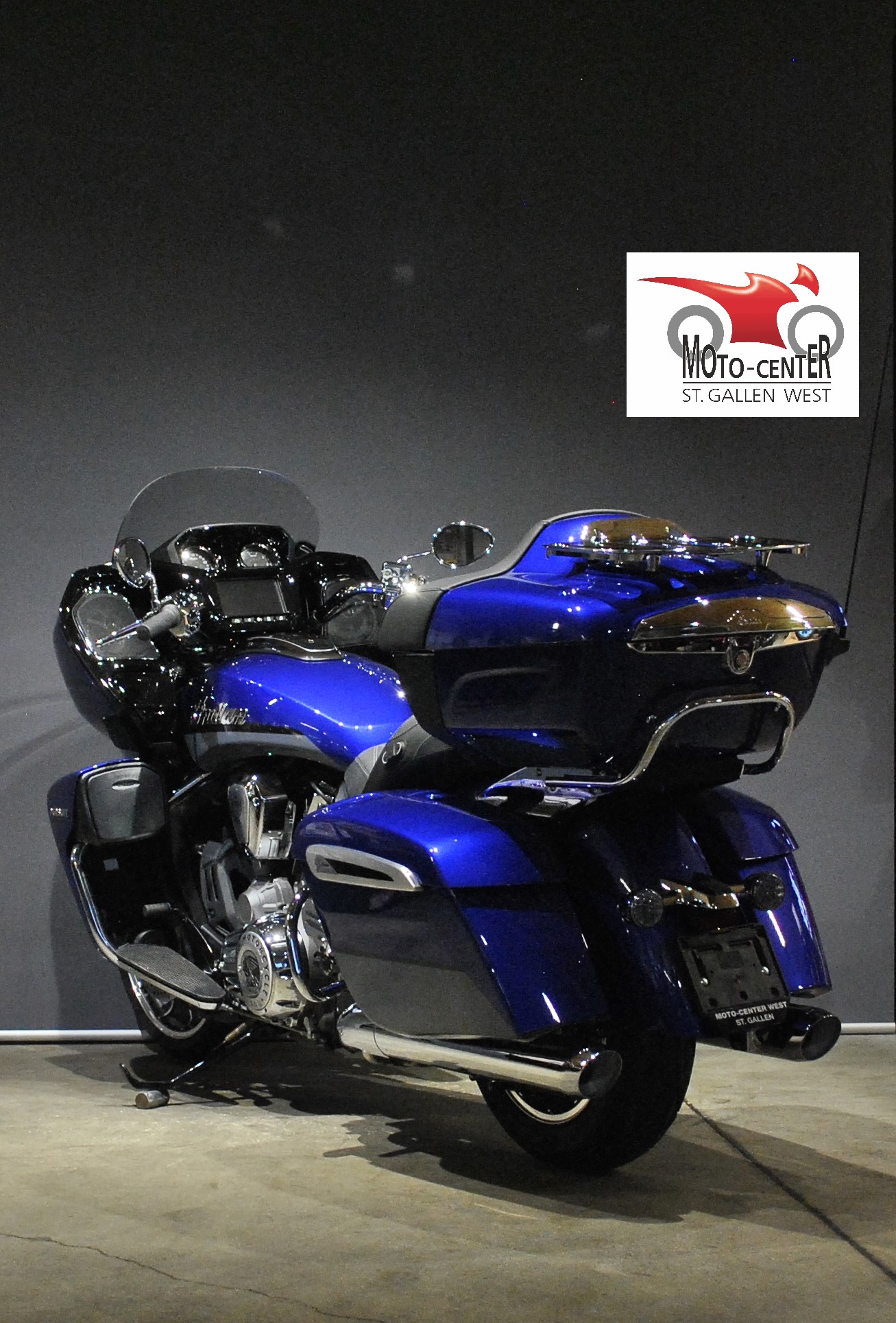 INDIAN Pursuit Limited-showroom-element-3