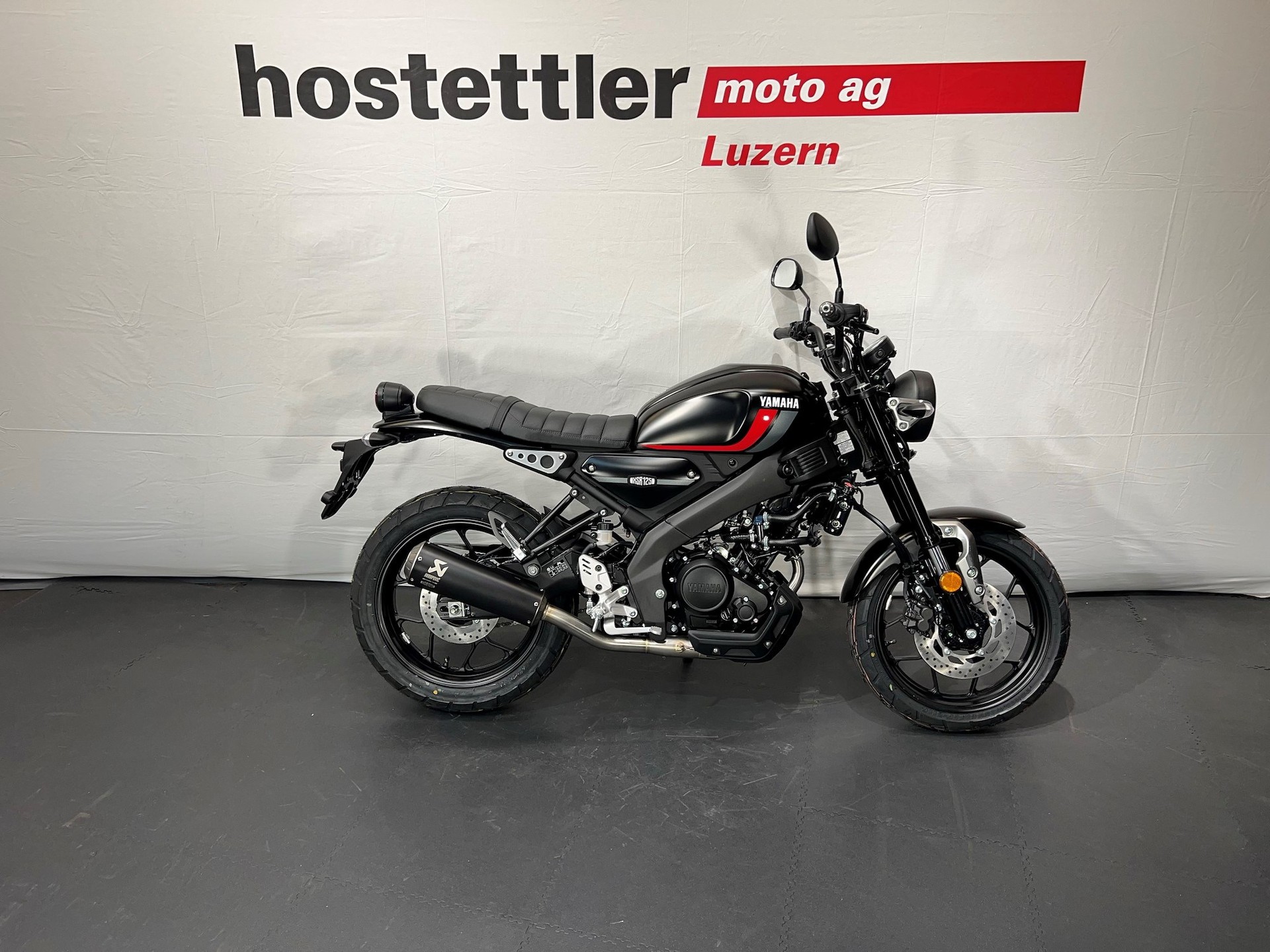 YAMAHA XSR 125-showroom-element-1