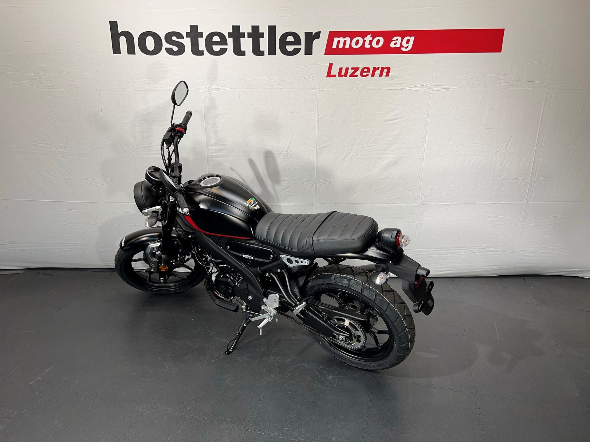 YAMAHA XSR 125-showroom-element-3