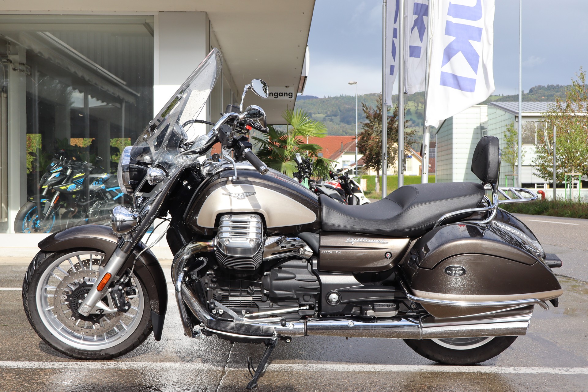 MOTO GUZZI California 1400 Touring SE-showroom-element-3