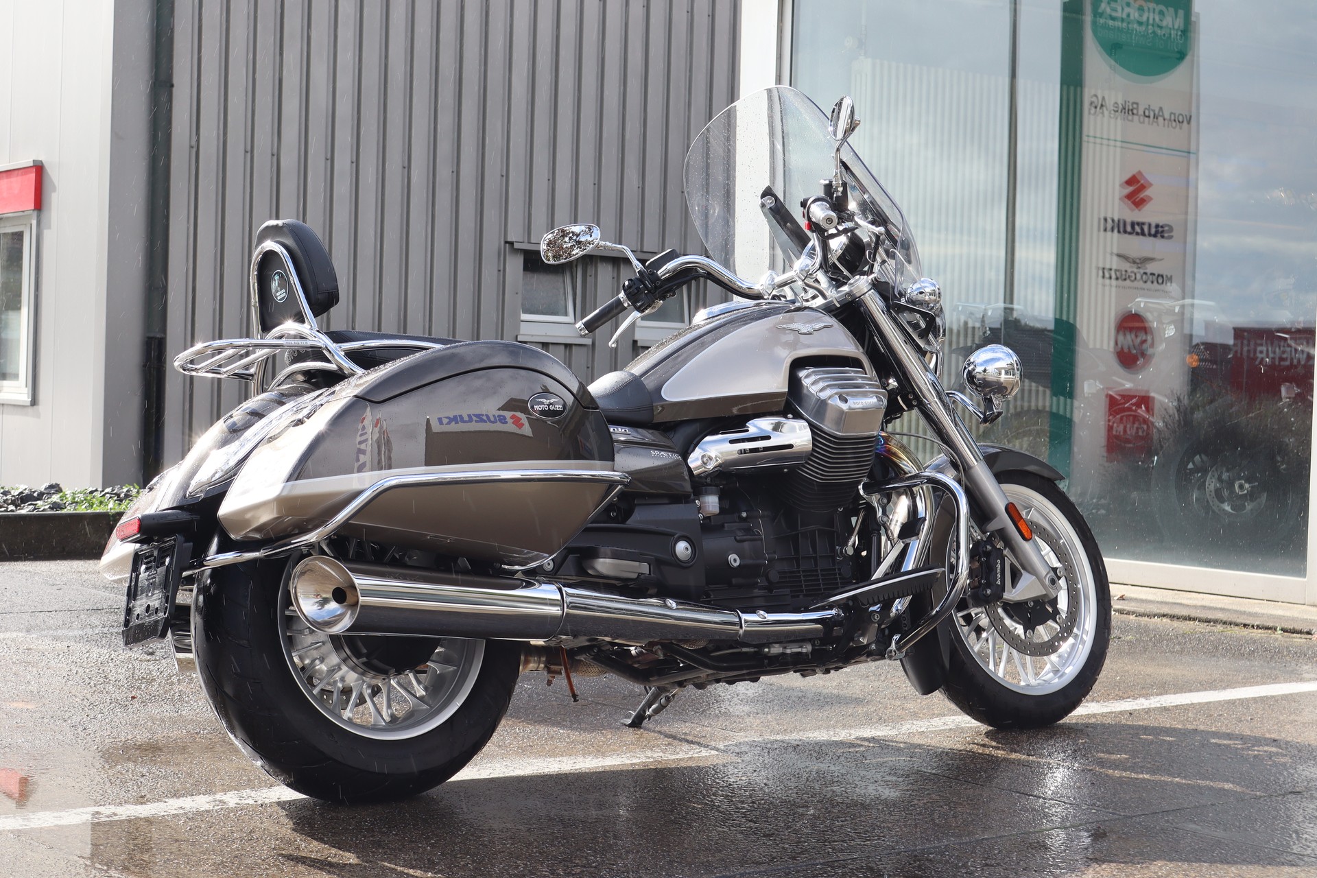 MOTO GUZZI California 1400 Touring SE-showroom-element-2