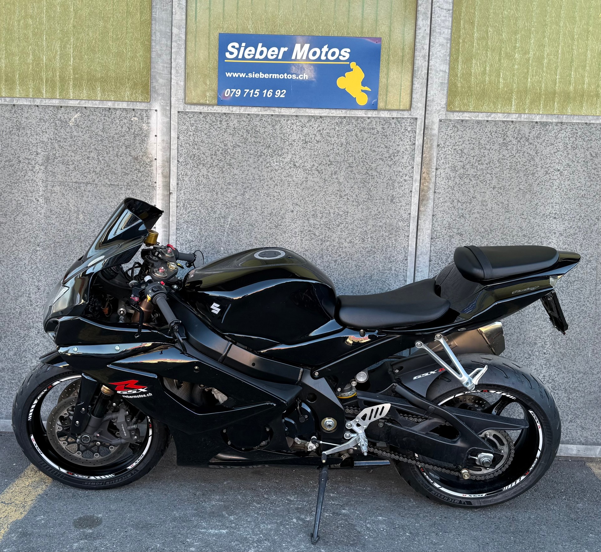 SUZUKI GSX-R 1000 K5/K6-showroom-element-2