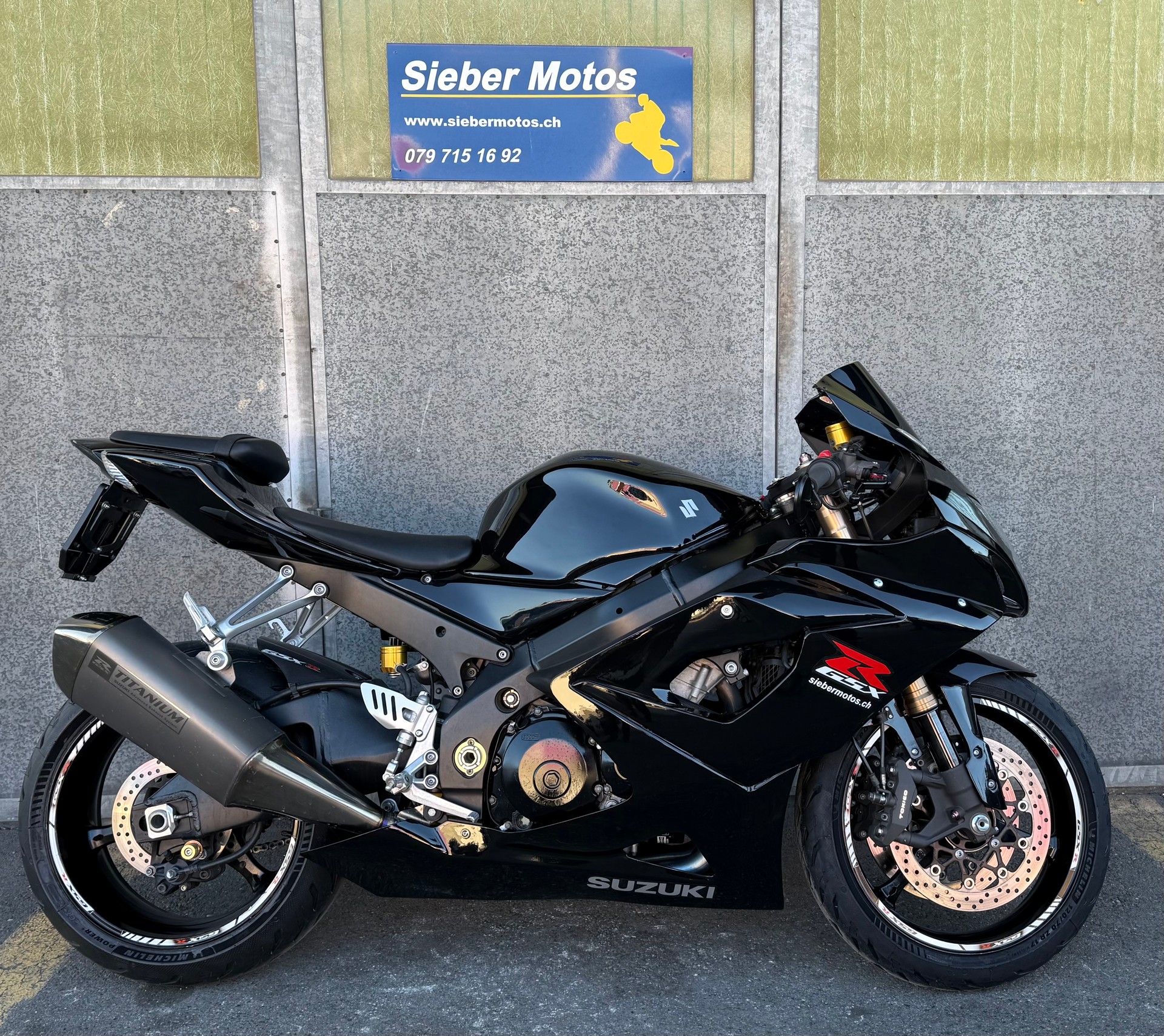 SUZUKI GSX-R 1000 K5/K6