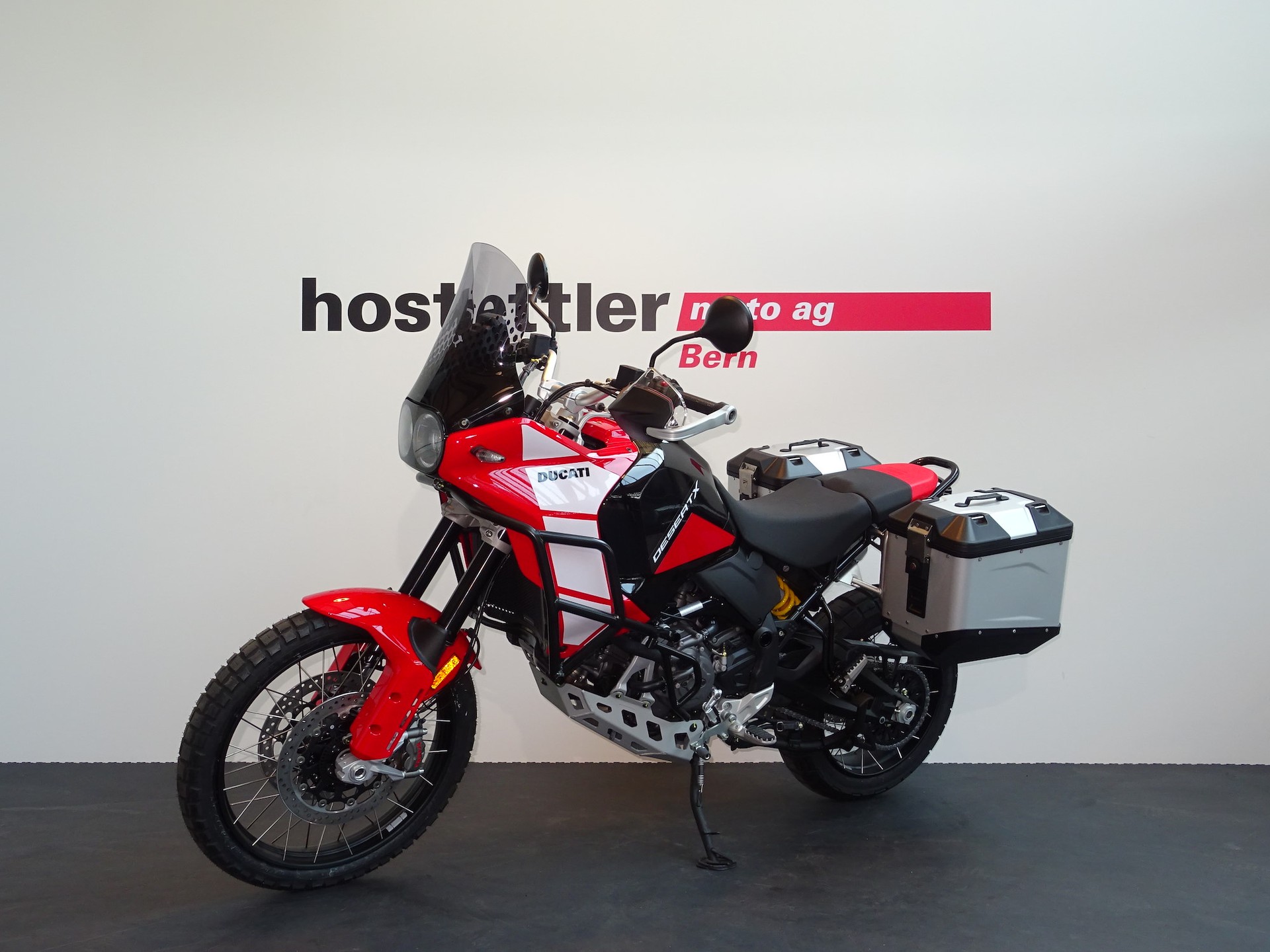 DUCATI Desert X Discovery-showroom-element-3