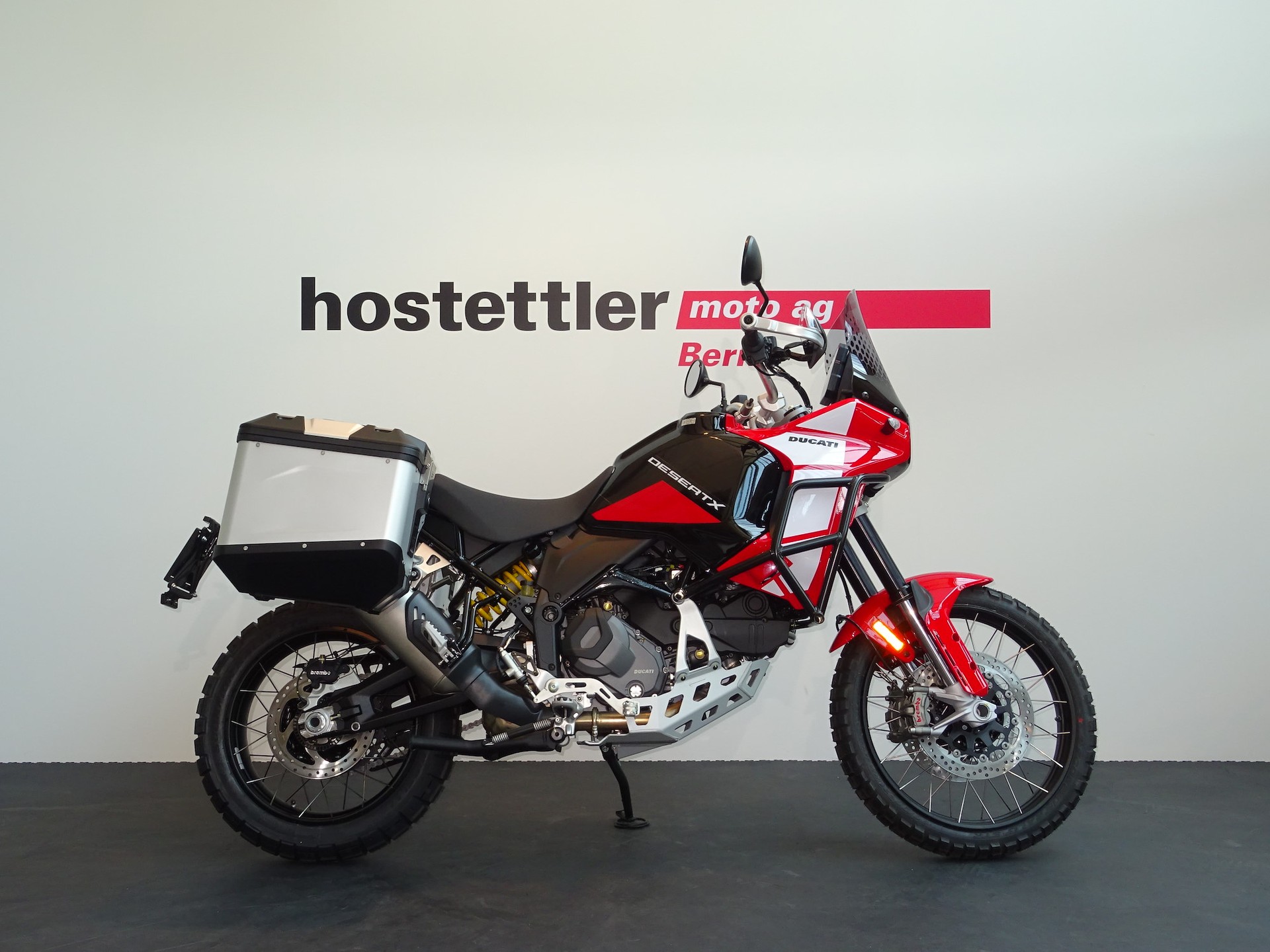 DUCATI Desert X Discovery-showroom-element-1
