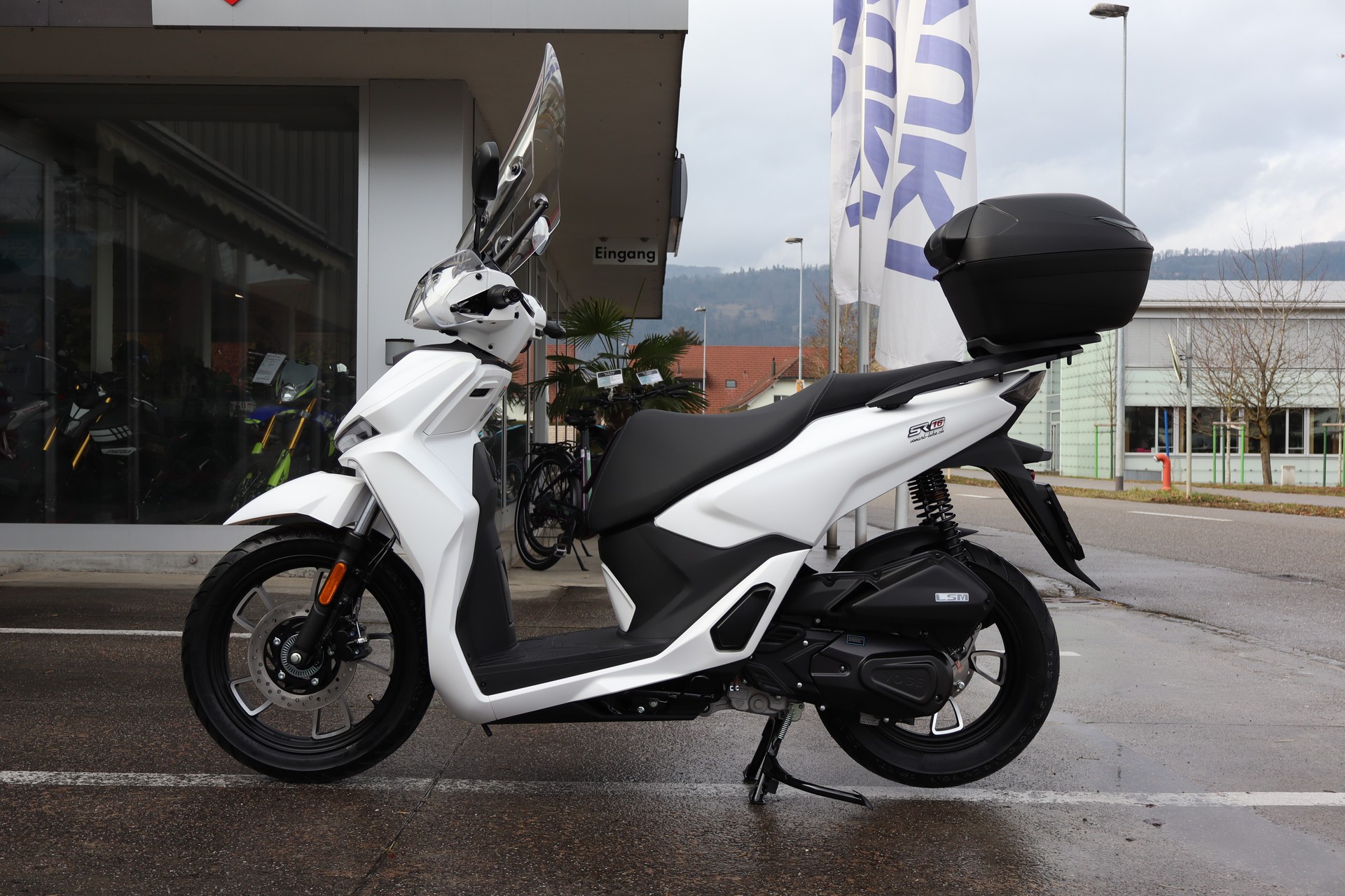 VOGE SR16 ABS / TCS-showroom-element-3