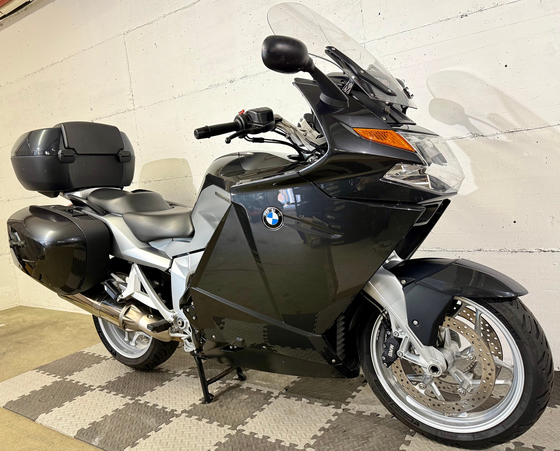 BMW K 1200 GT-showroom-element-2