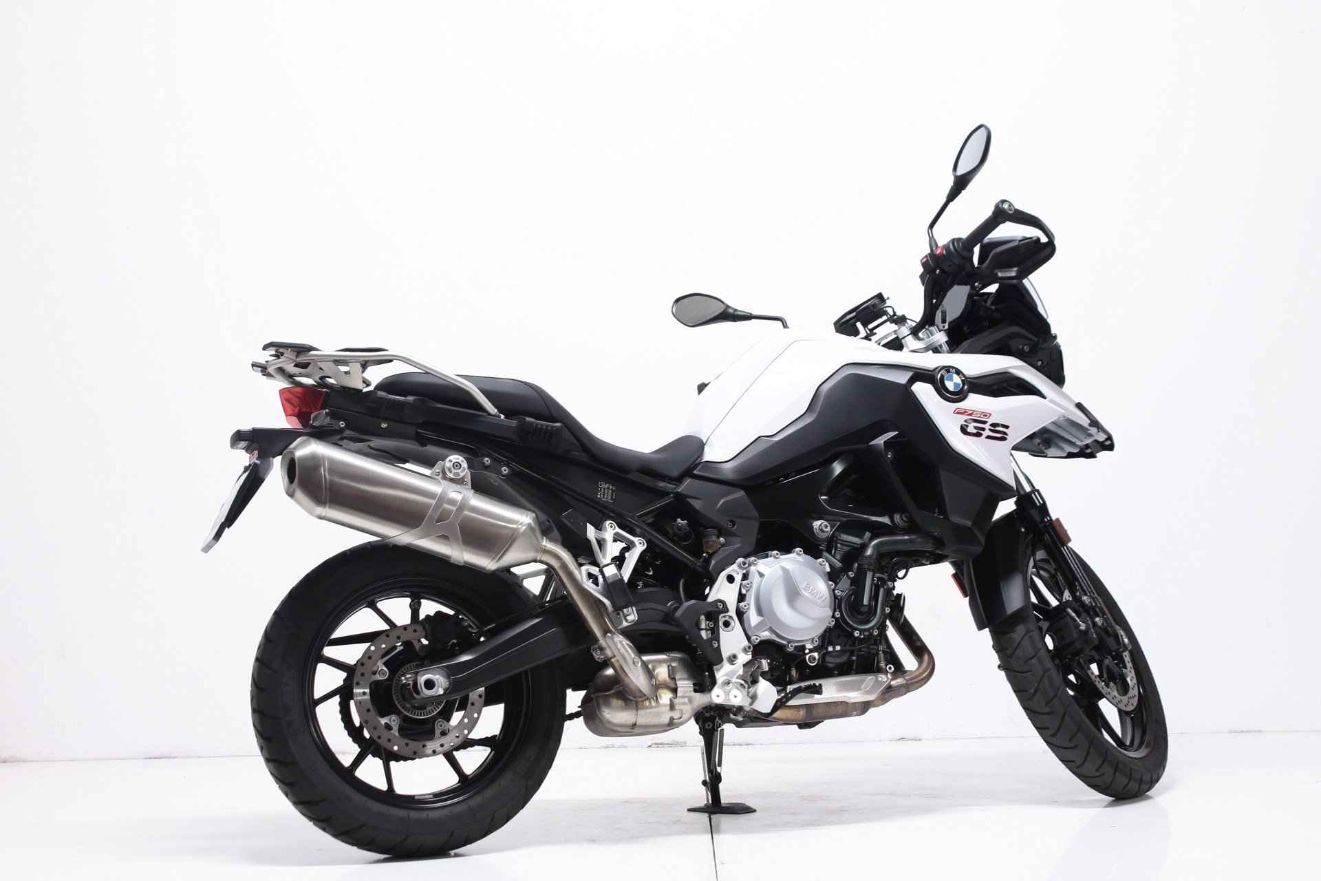 BMW F 750 GS Triple Black-showroom-element-1