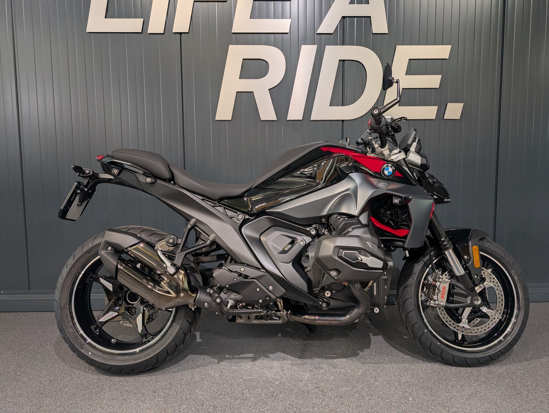 BMW R 1300 R