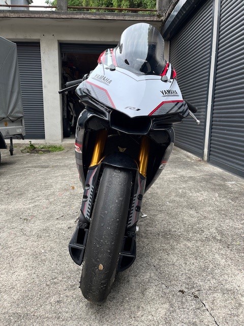 YAMAHA YZF-R1 ABS-image-3
