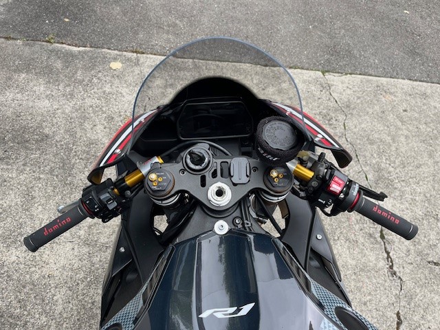 YAMAHA YZF-R1 ABS-image-2
