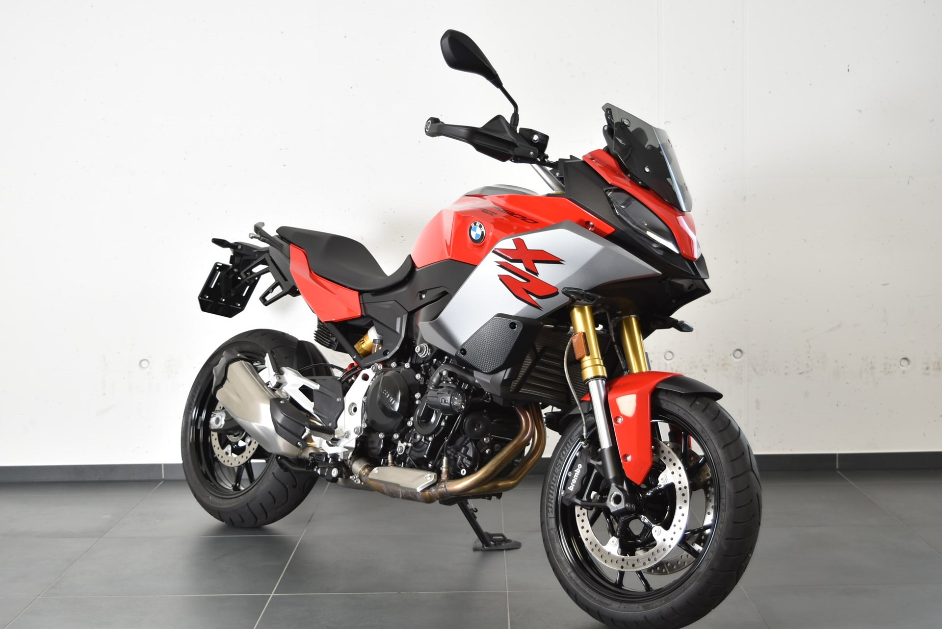 BMW F 900 XR-showroom-element-2