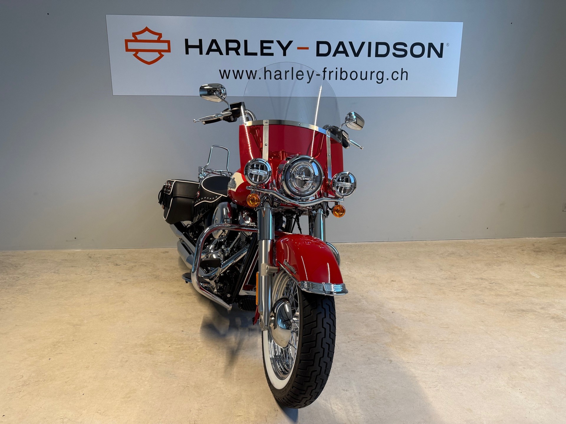 HARLEY-DAVIDSON FLI  Hydra Glide Revival 114-showroom-element-2
