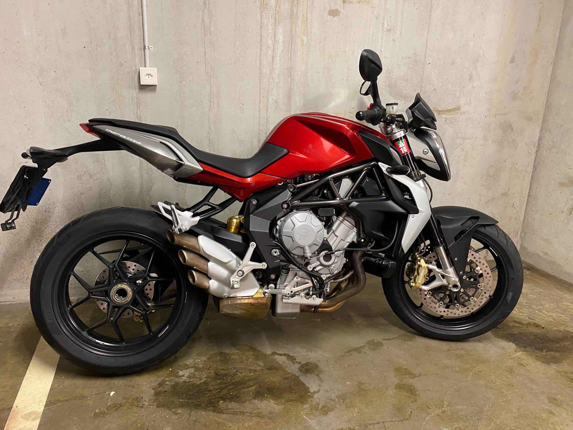 MV AGUSTA B3 Brutale 800-image-4