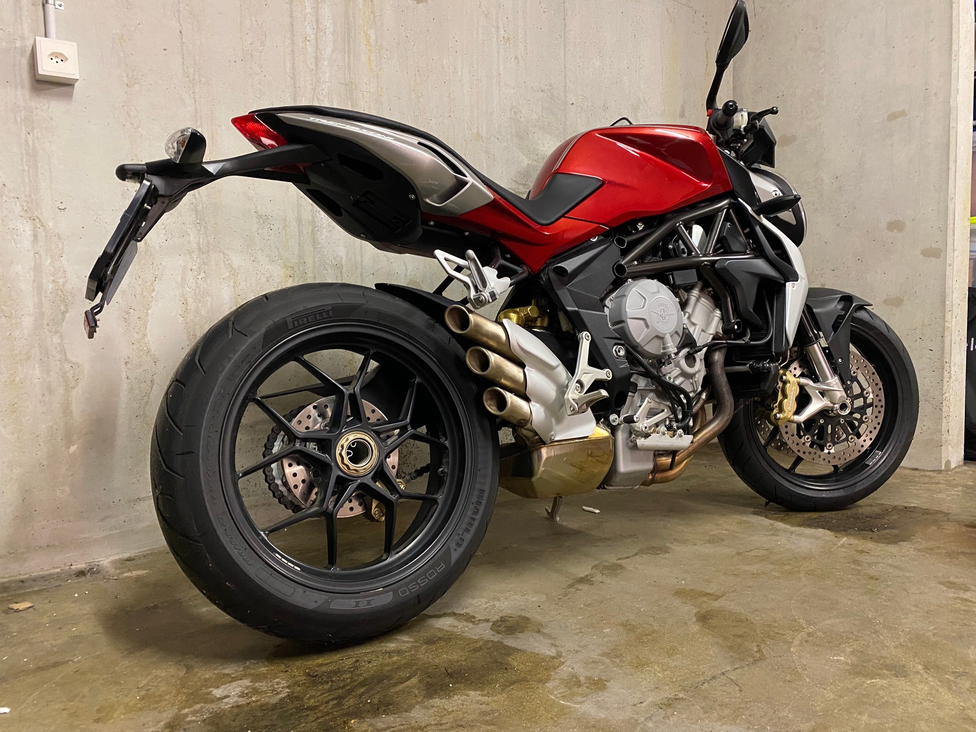 MV AGUSTA B3 Brutale 800-image-0