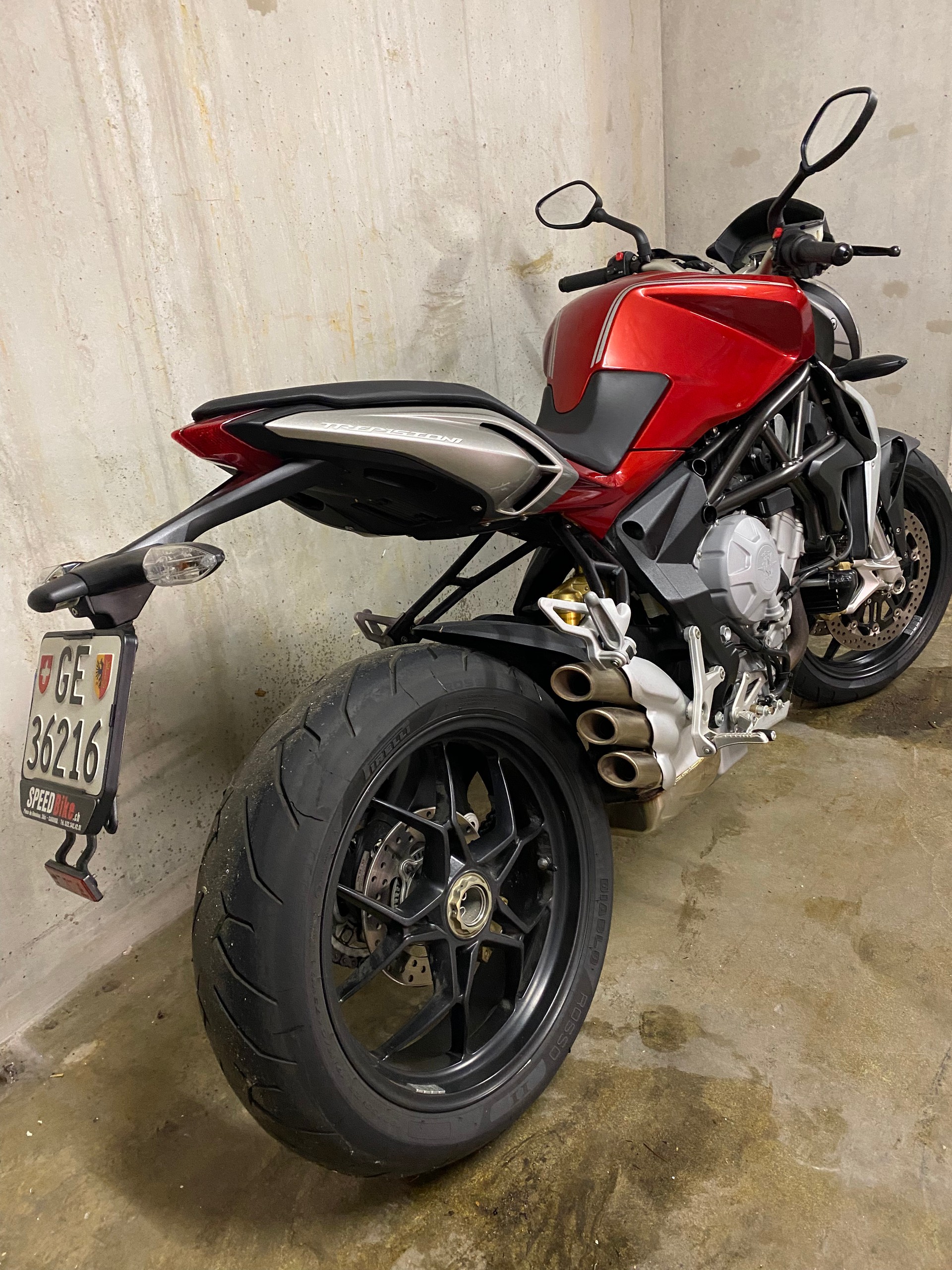 MV AGUSTA B3 Brutale 800-image-3