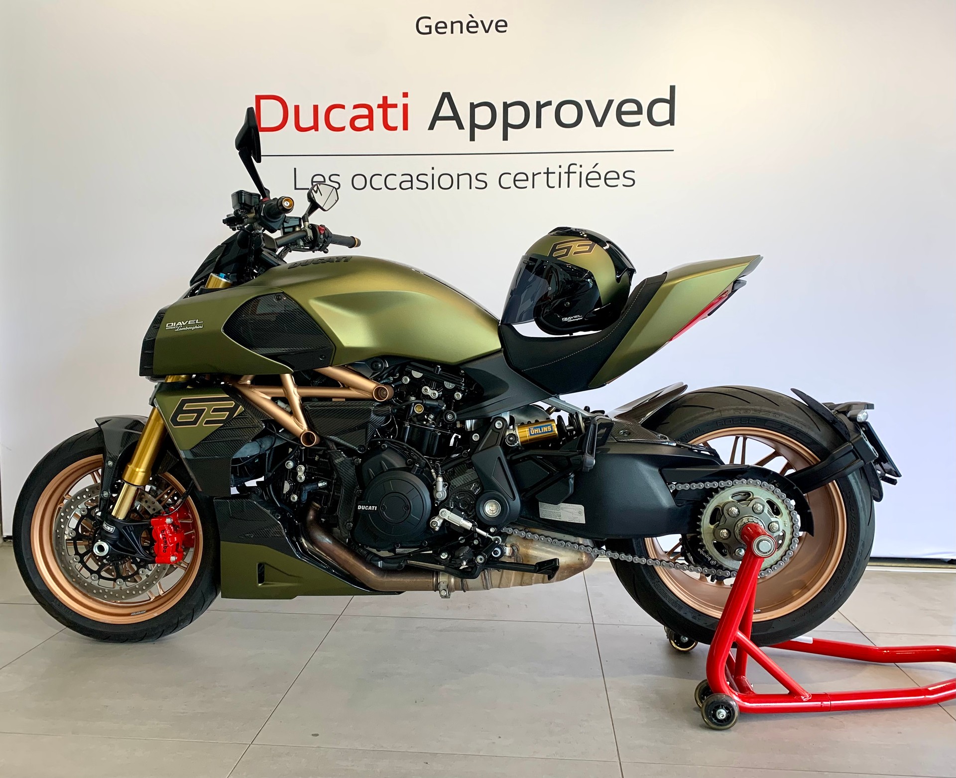 DUCATI Diavel 1260-showroom-element-1