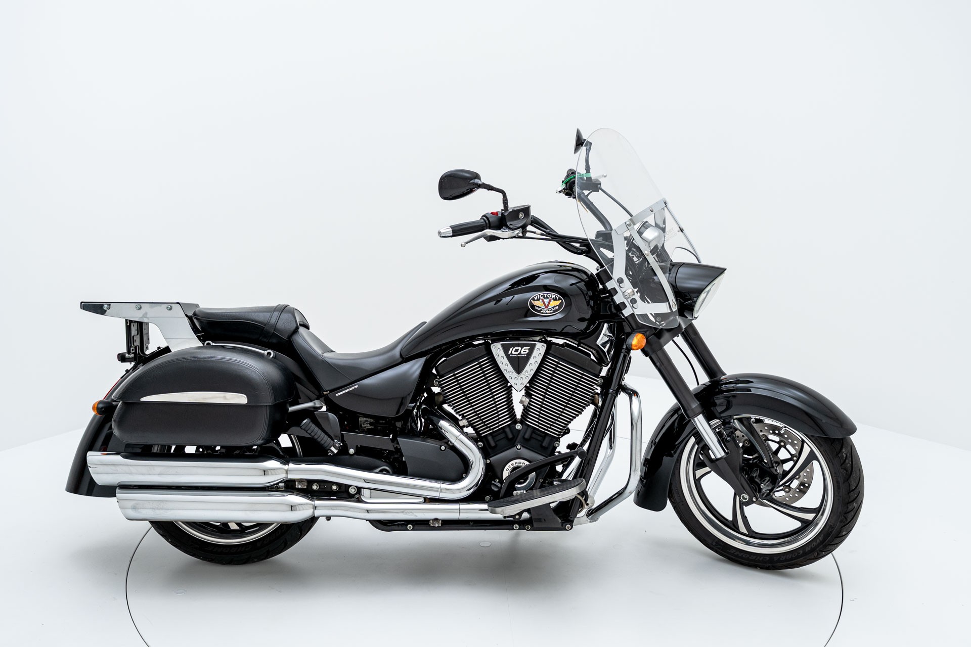 Chevron down small icon