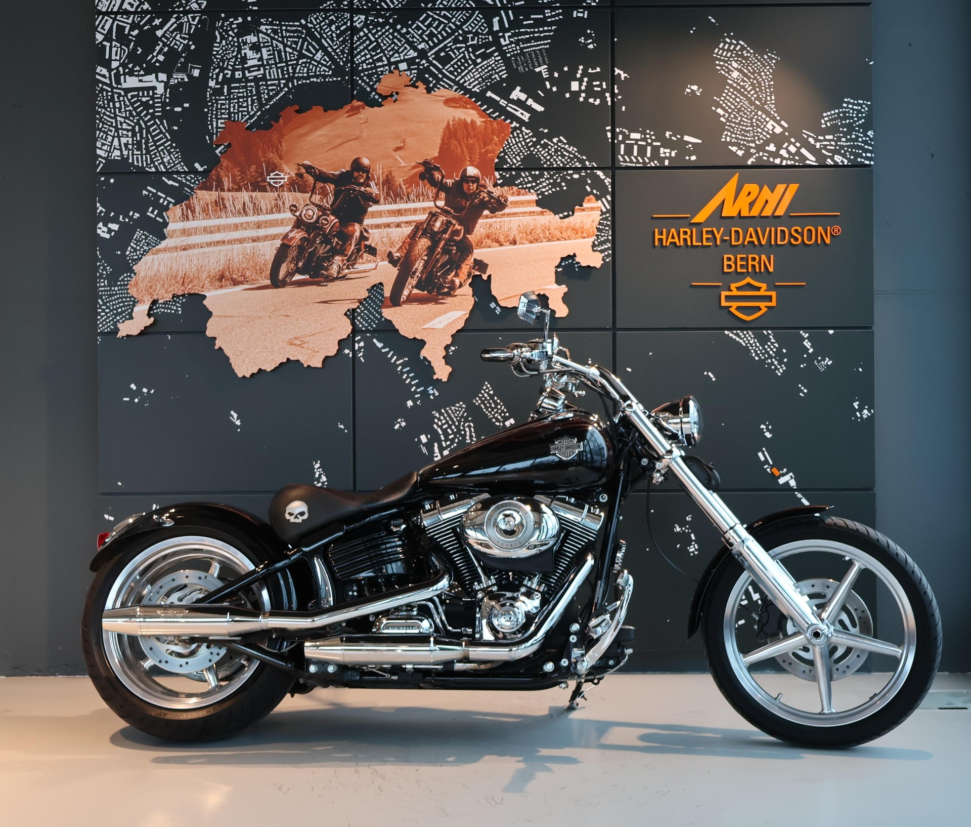 HARLEY-DAVIDSON FXCWC Rocker C