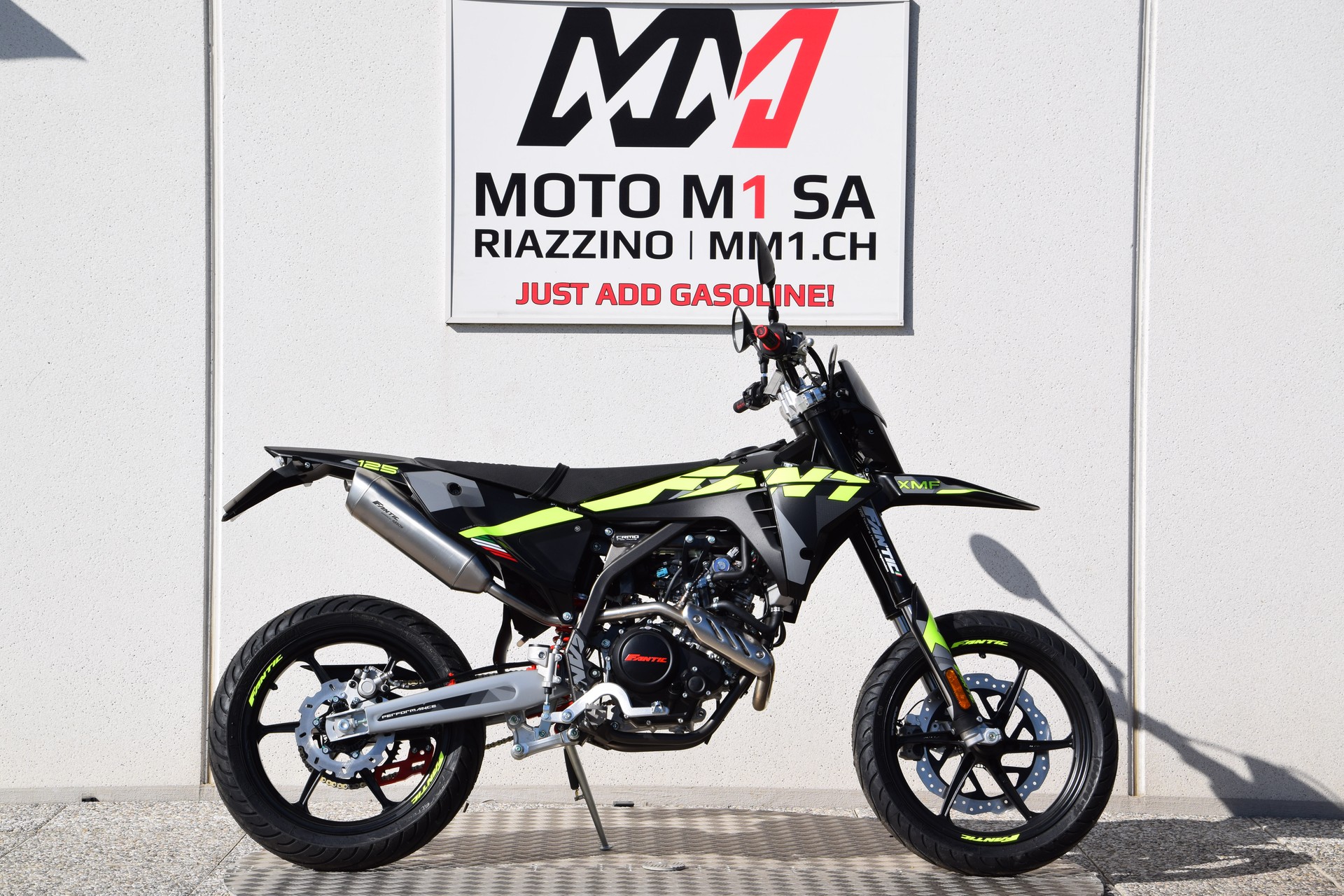 FANTIC Motard Performance