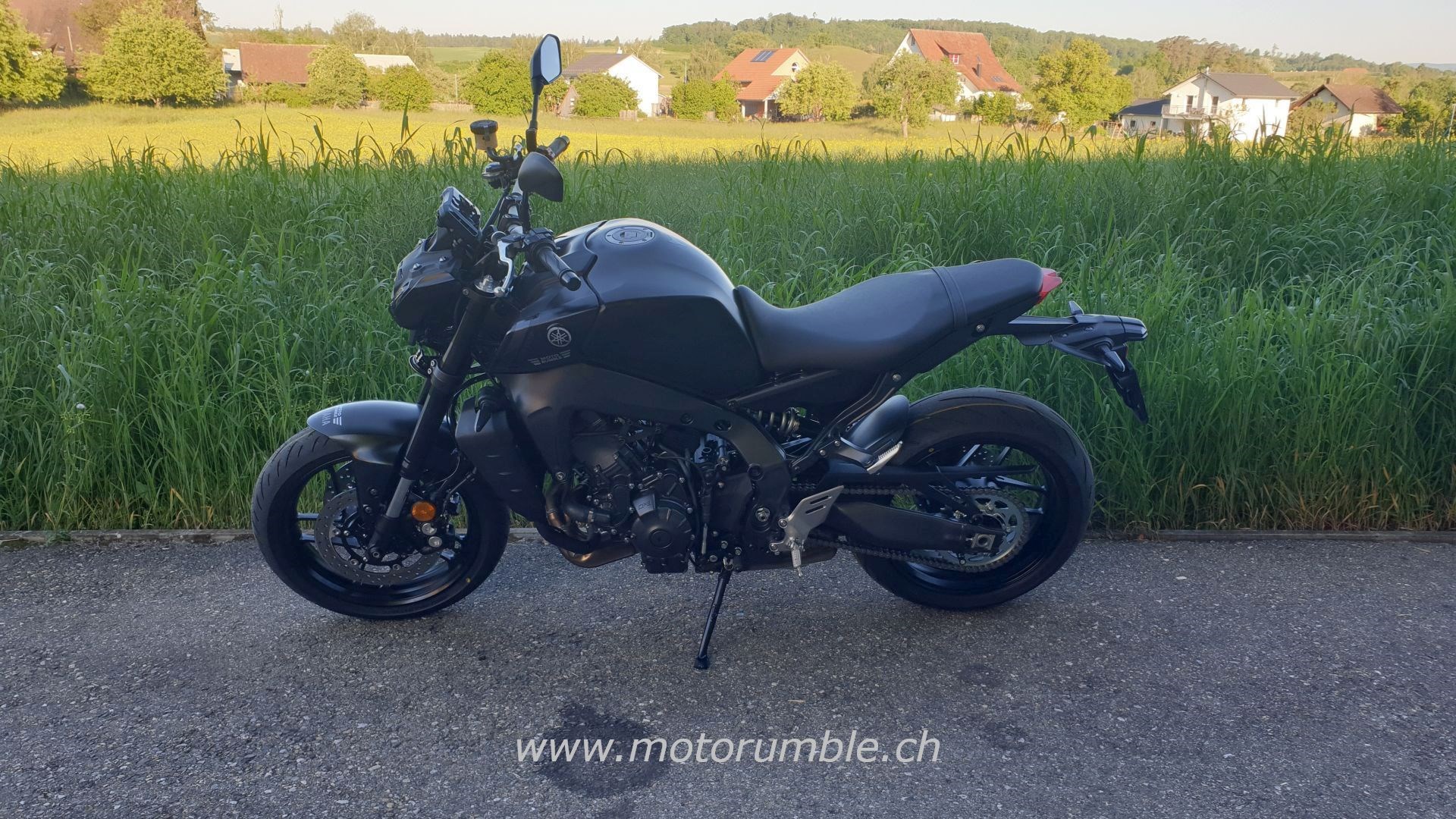 YAMAHA MT 09A-image-2