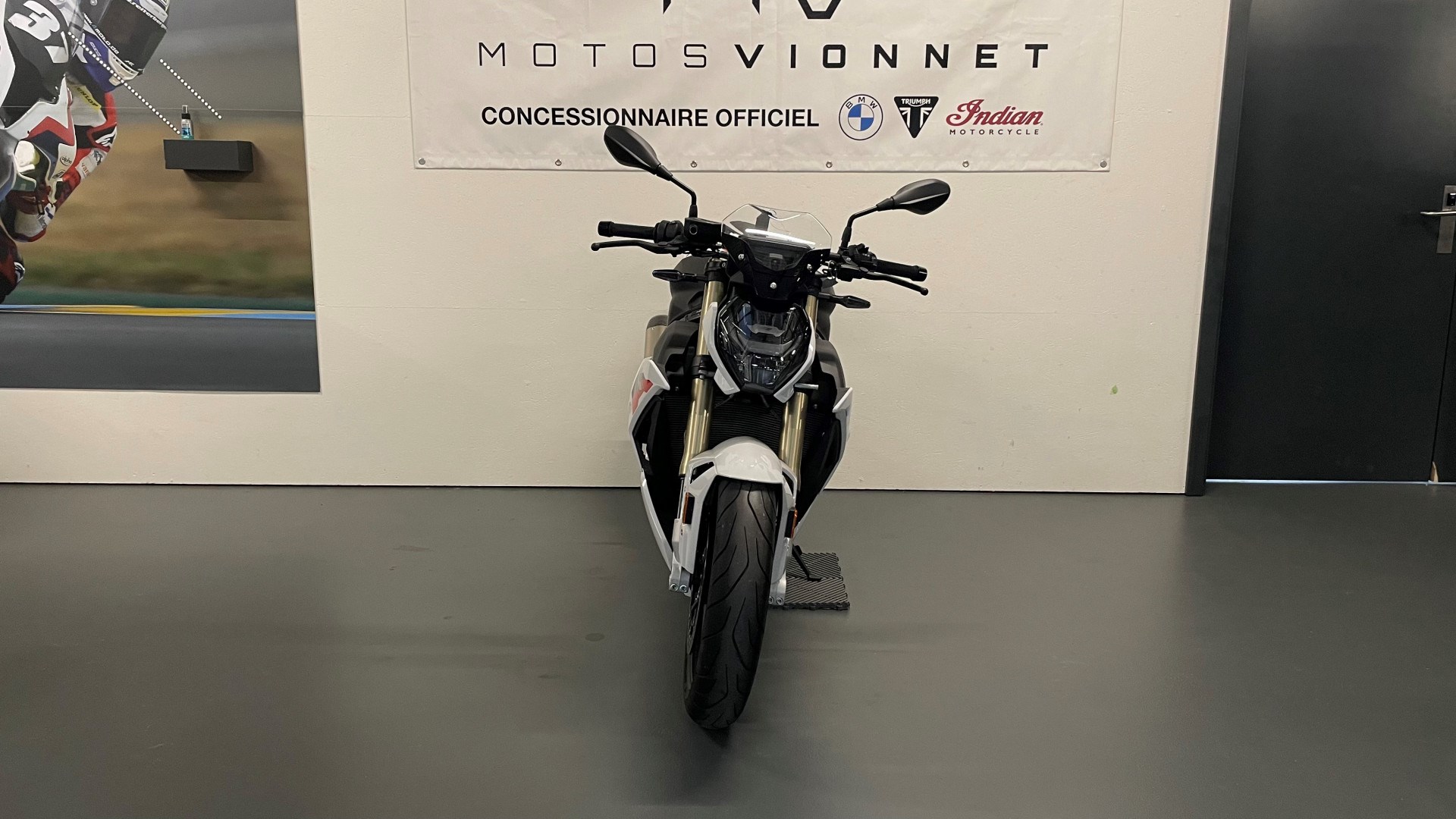 BMW S 1000 R M-showroom-element-2
