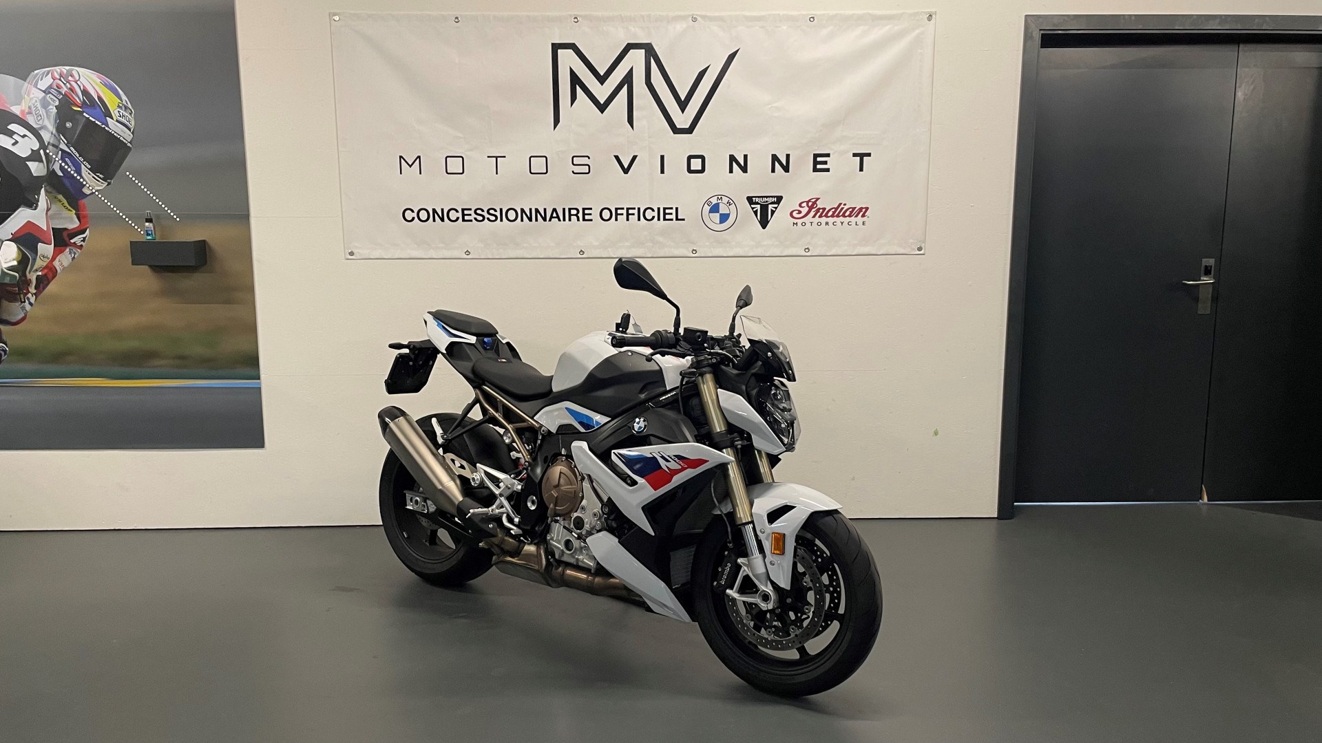 BMW S 1000 R M-showroom-element-1