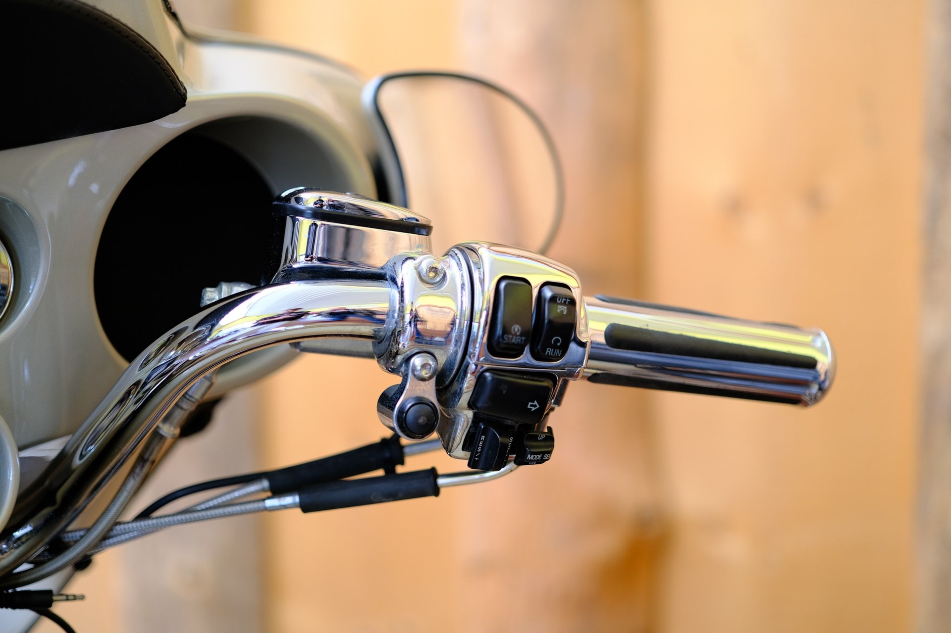 HARLEY-DAVIDSON FLHTCSE2 Electra Glide CVO-image-10