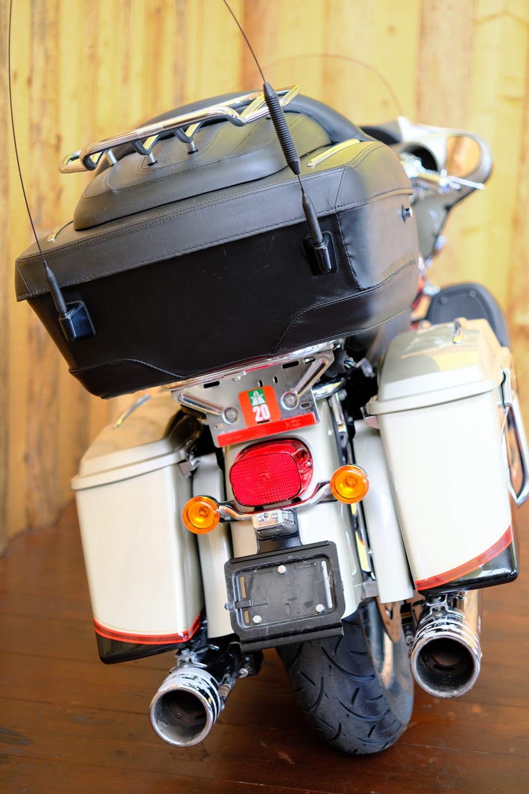 HARLEY-DAVIDSON FLHTCSE2 Electra Glide CVO-image-3