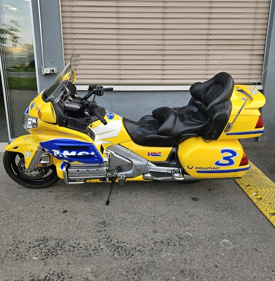 HONDA GL 1800 A Goldwing-showroom-element-1